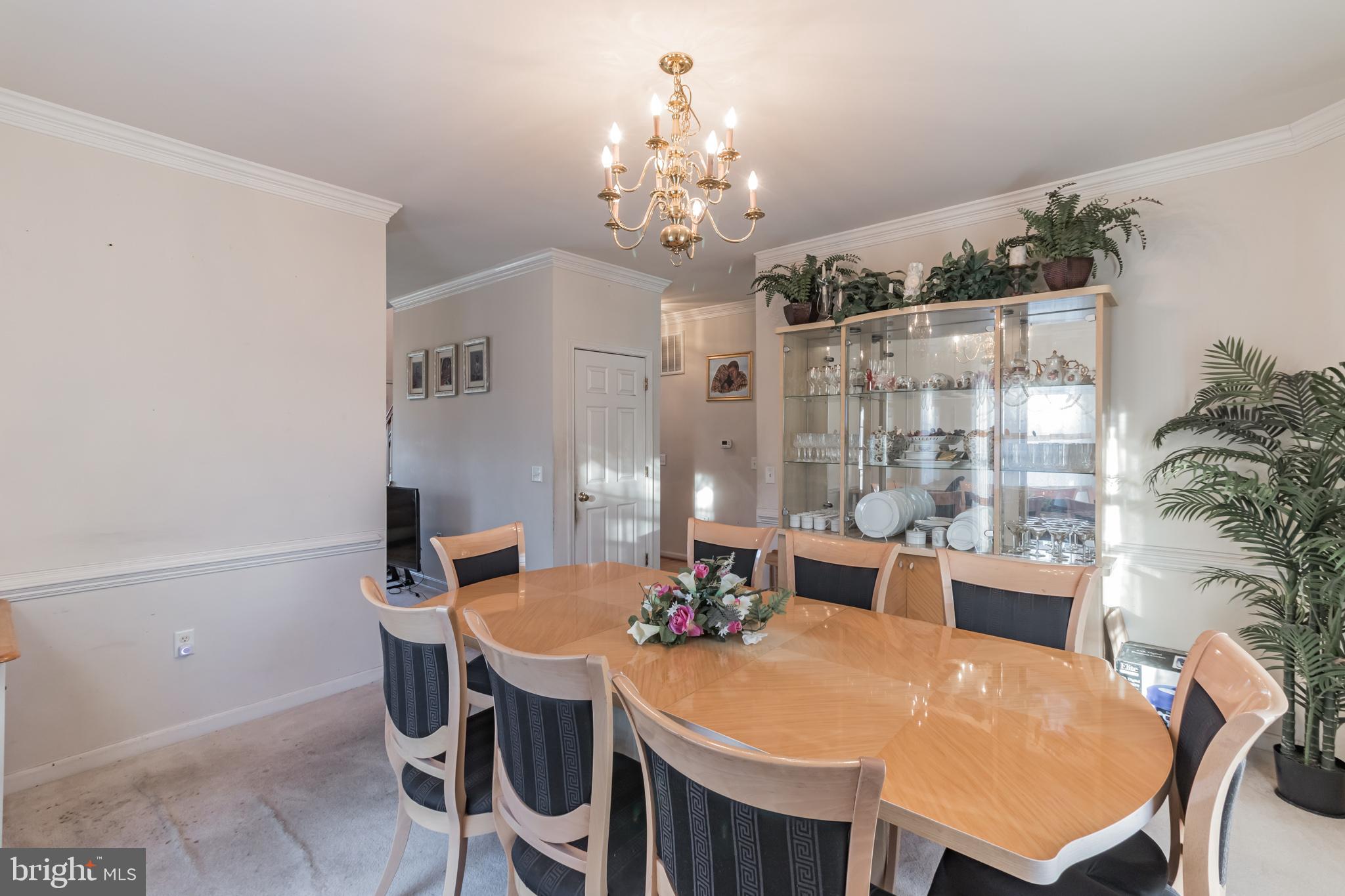 ROYAL HILLS ESTATES - Residential