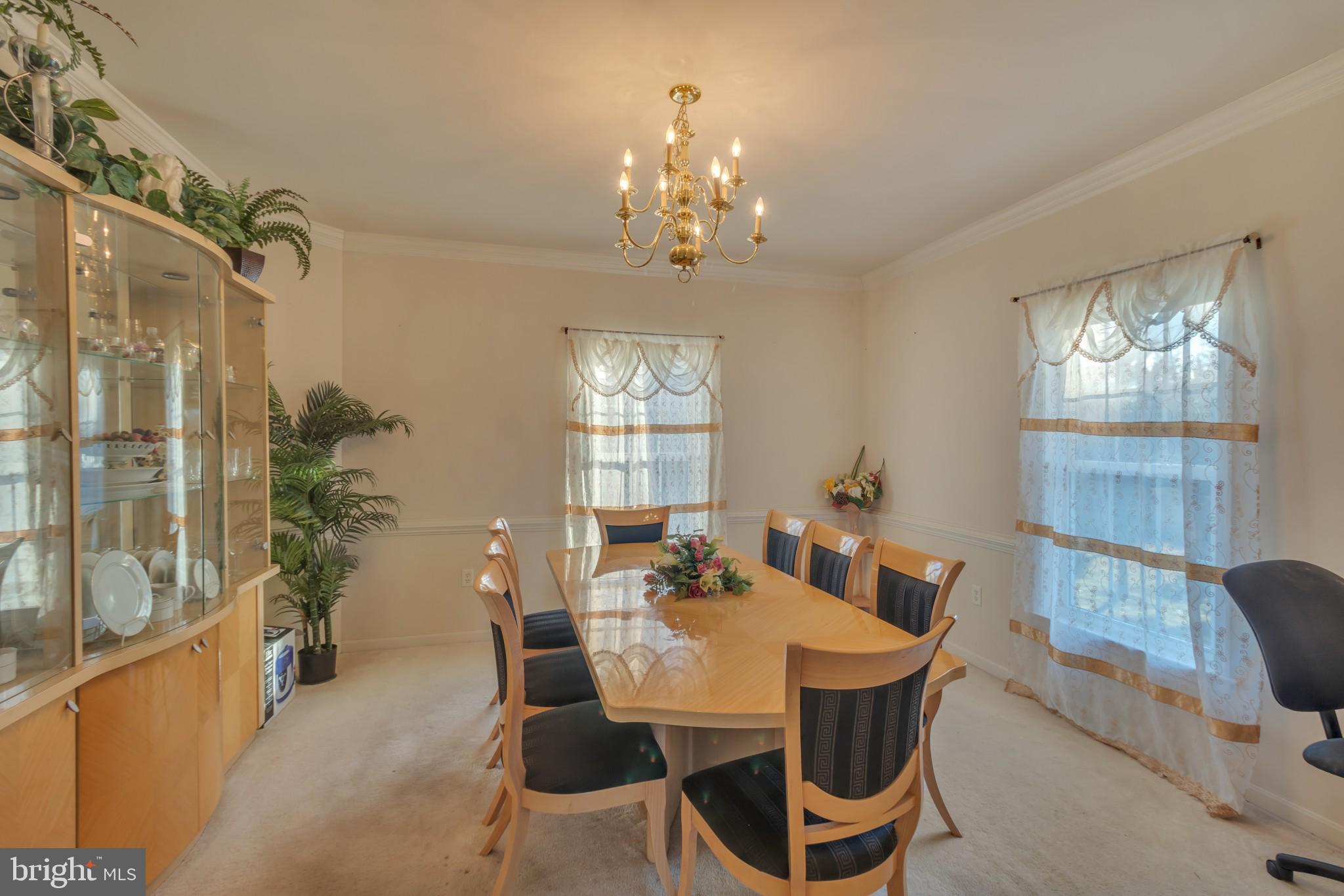 ROYAL HILLS ESTATES - Residential