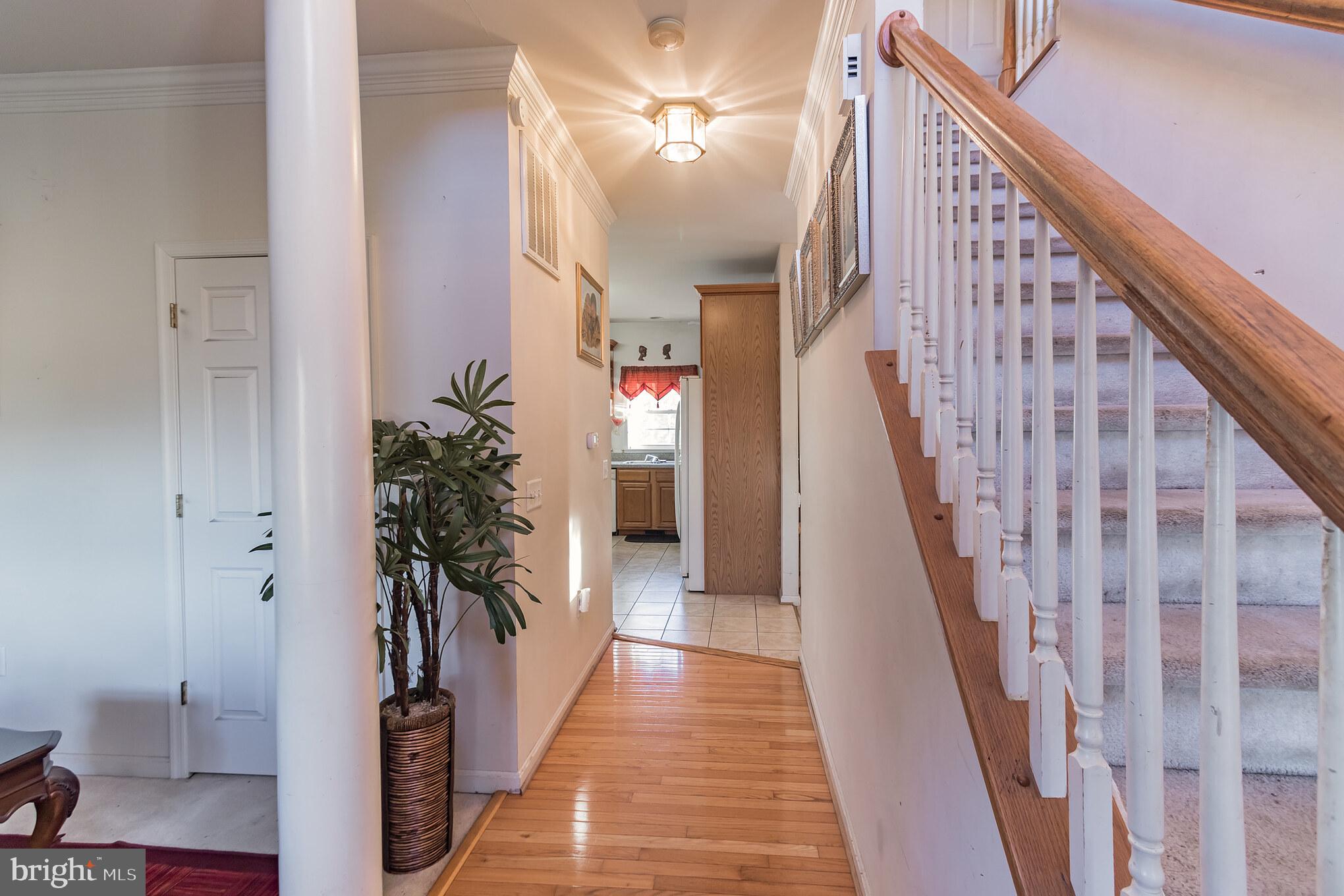 ROYAL HILLS ESTATES - Residential