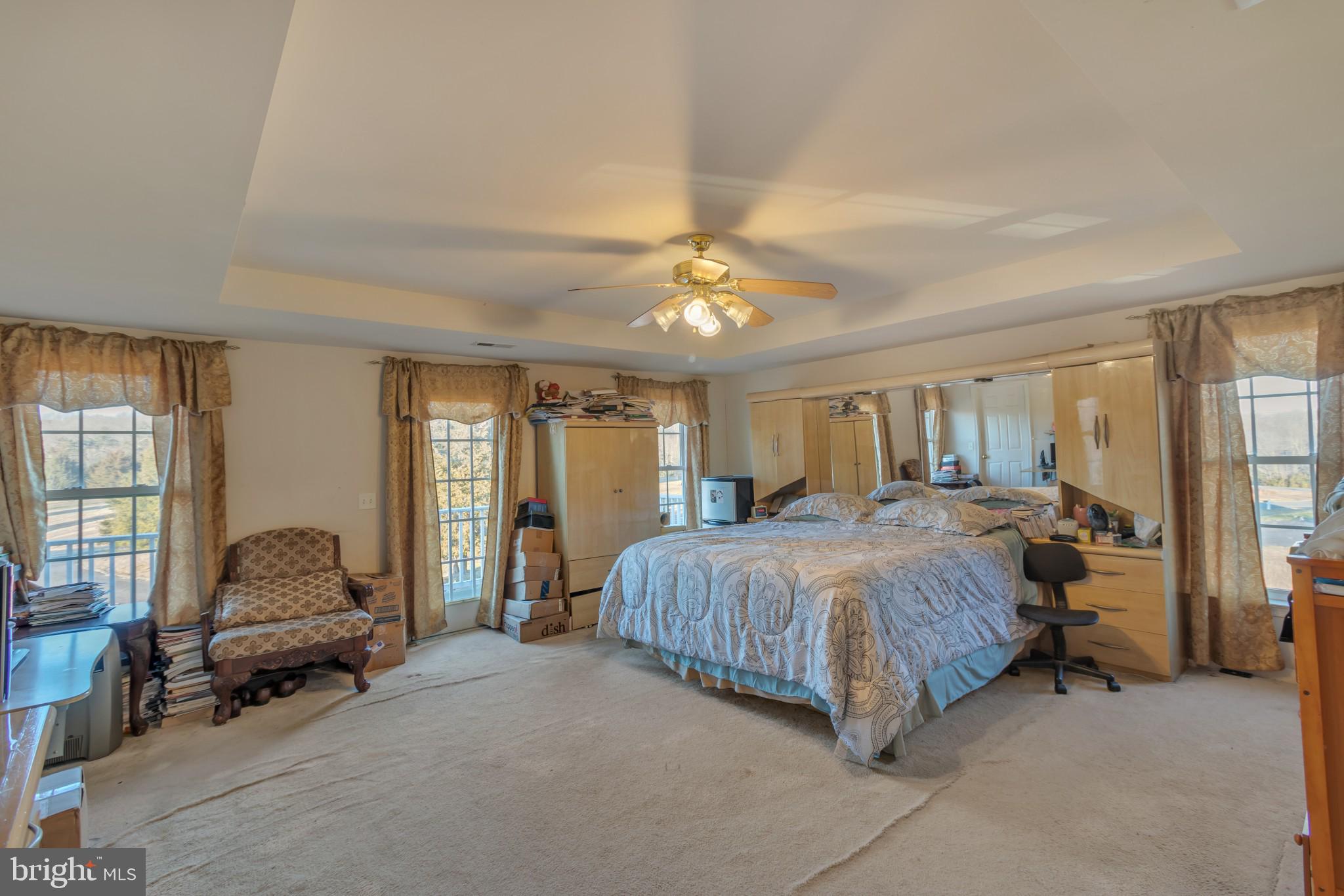 ROYAL HILLS ESTATES - Residential