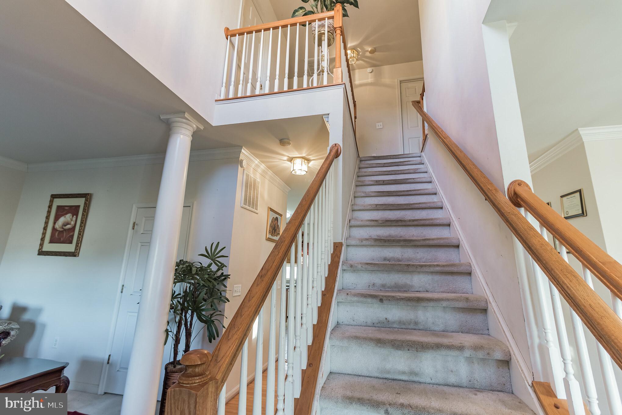 ROYAL HILLS ESTATES - Residential