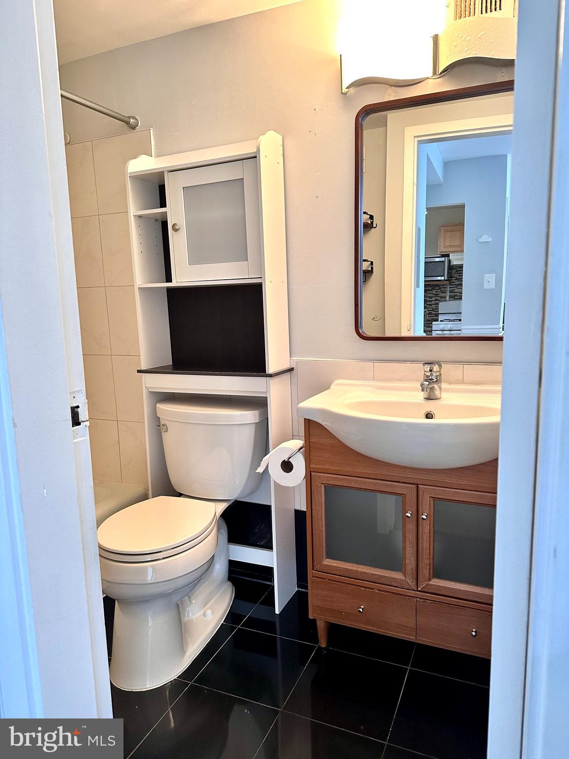 WOODLAKE TOWERS - Residential Lease