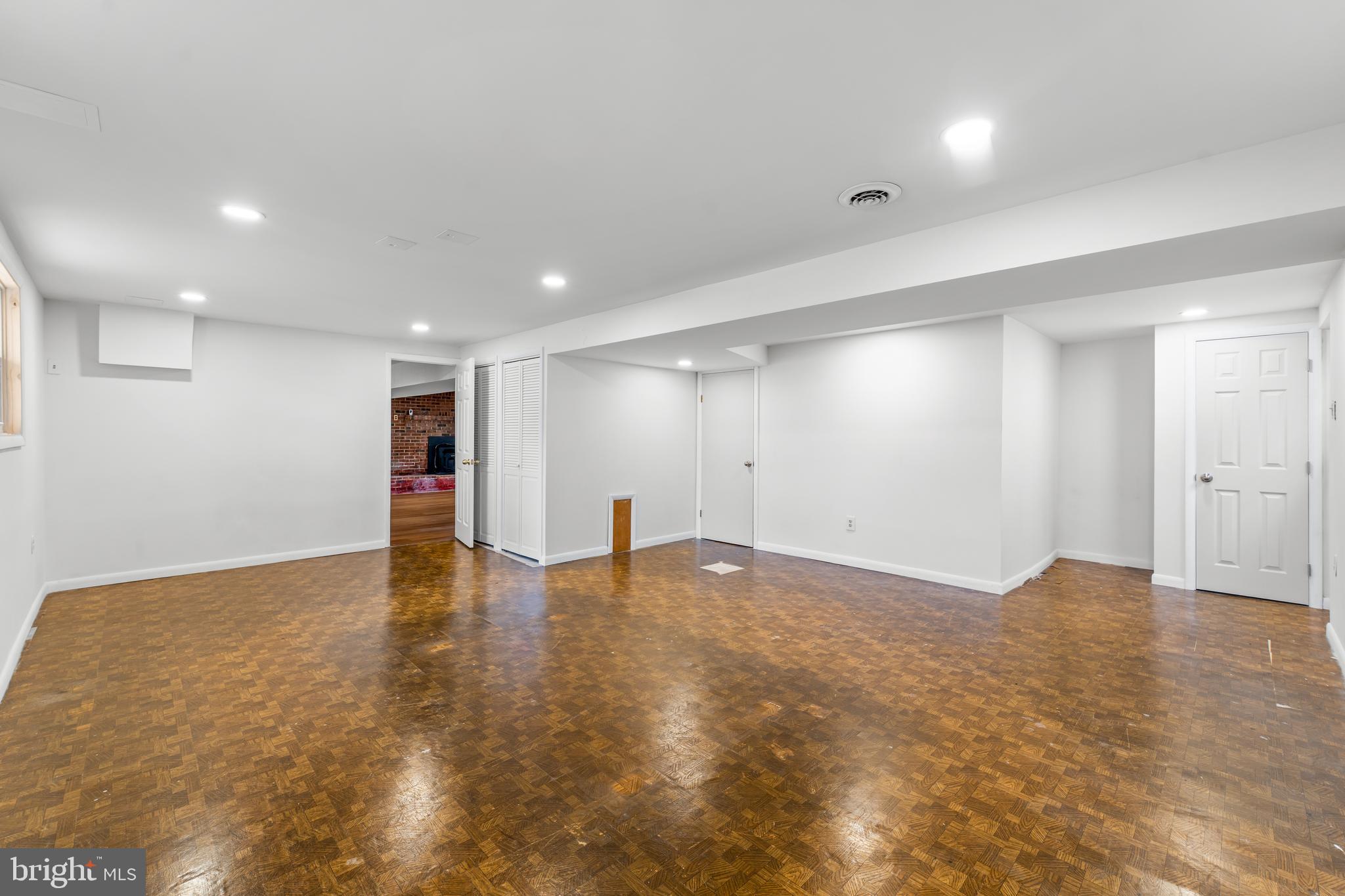 DRESDEN GREEN - Residential