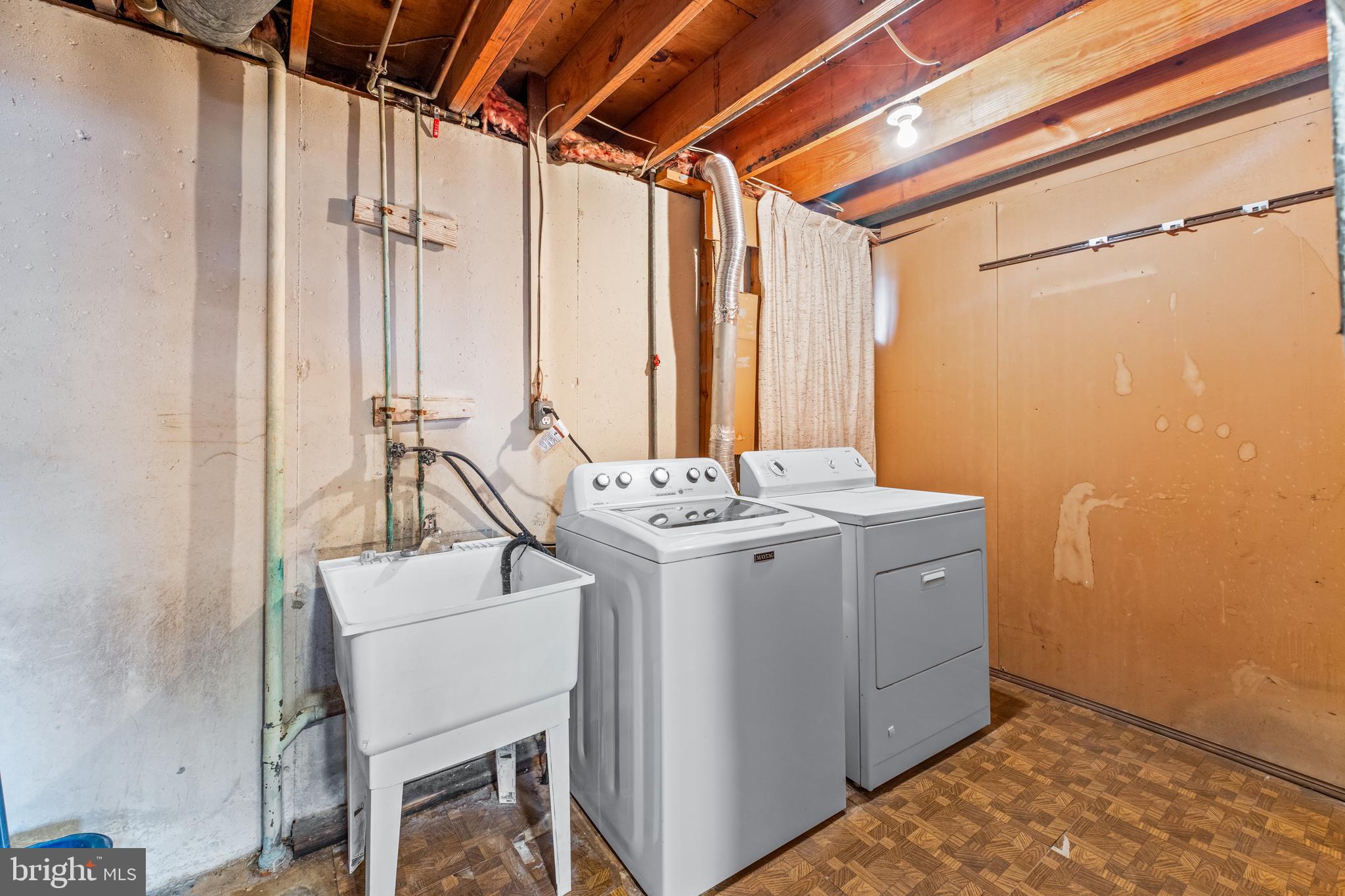 DRESDEN GREEN - Residential