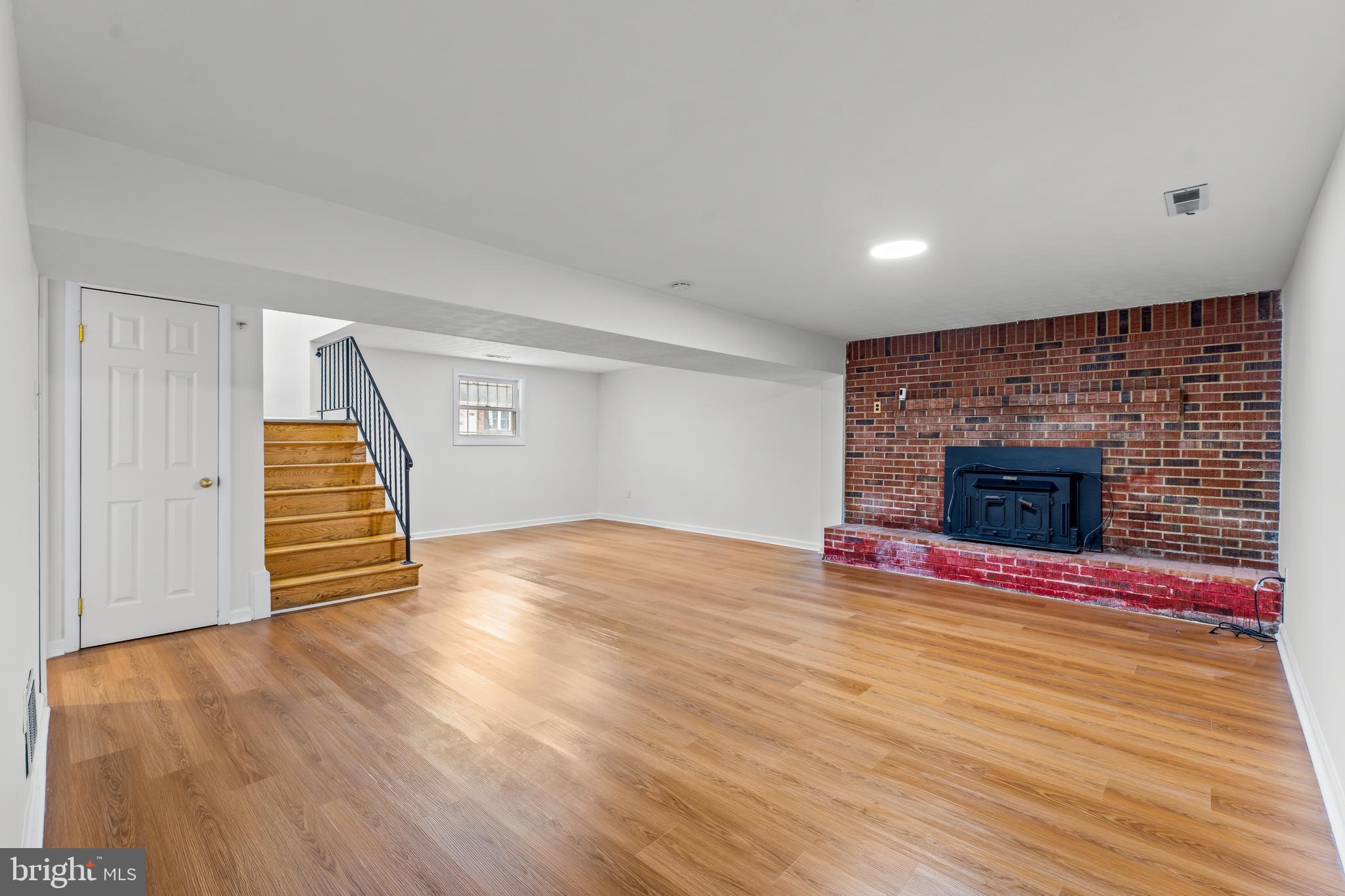 DRESDEN GREEN - Residential