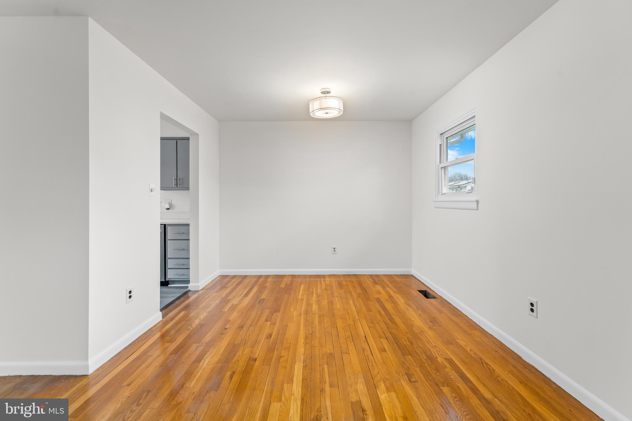 DRESDEN GREEN - Residential