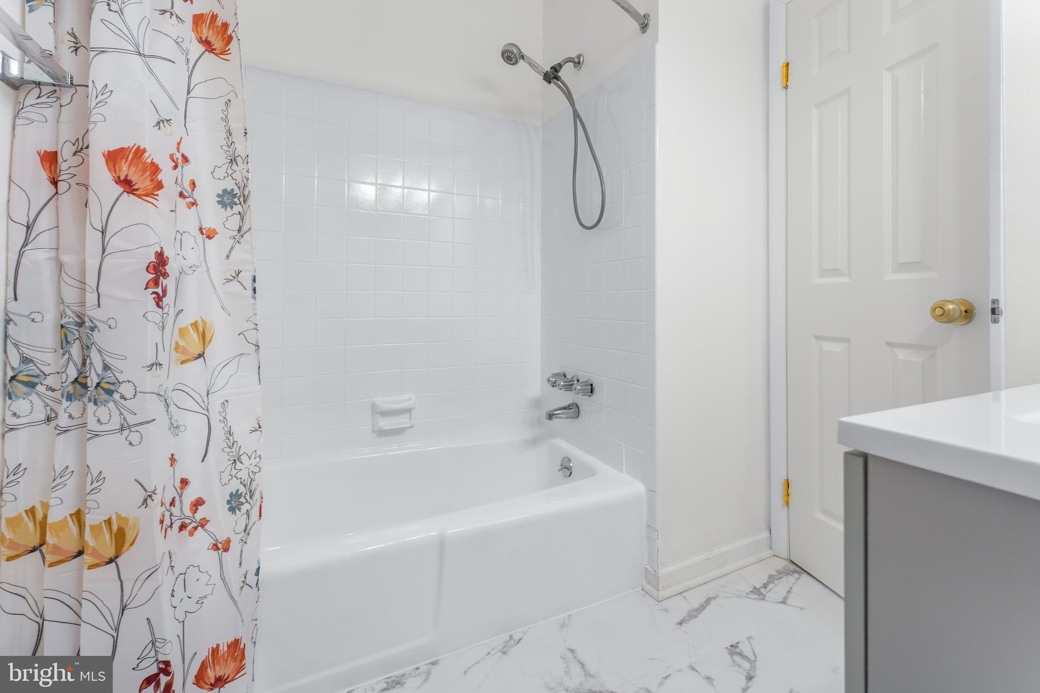 DRESDEN GREEN - Residential