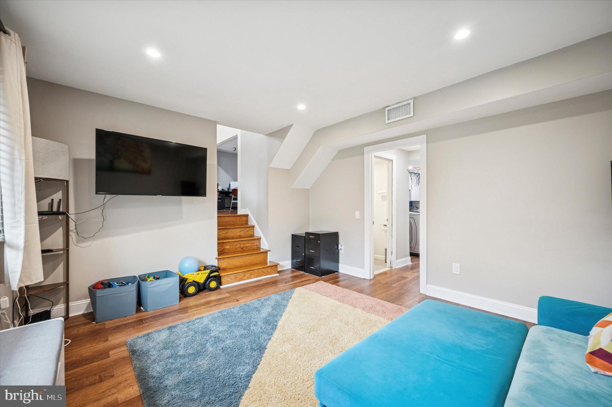 ELKINS PARK - Residential