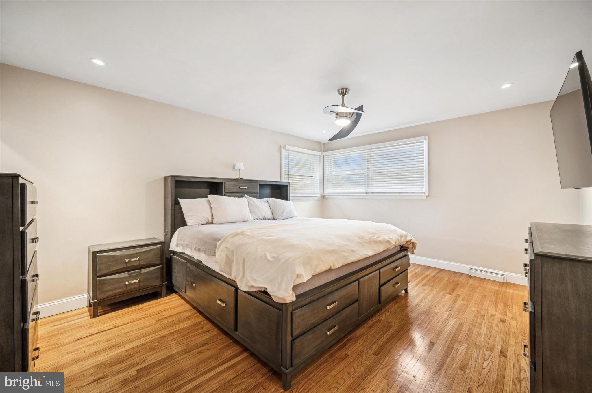 ELKINS PARK - Residential