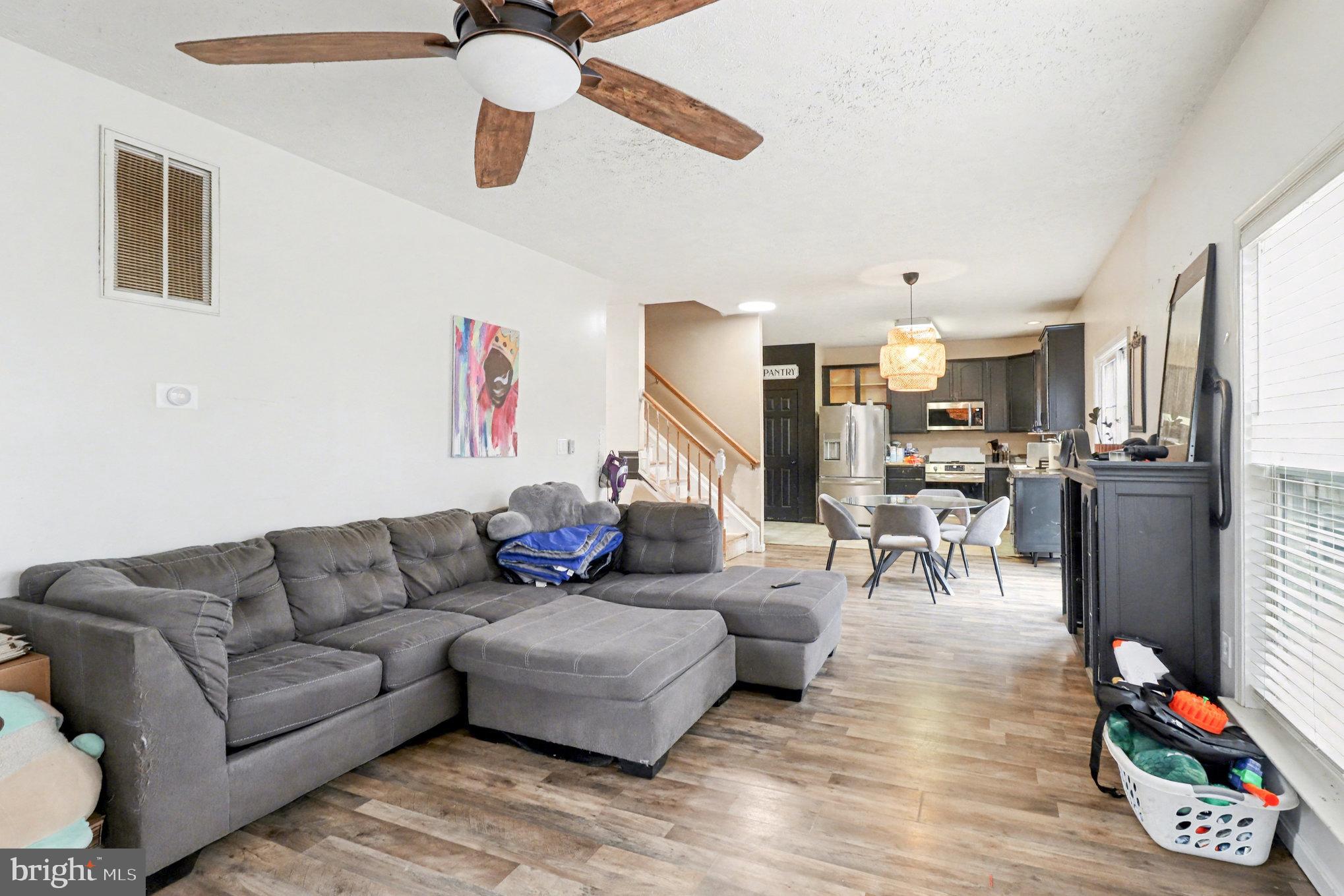 LAKE LAND - Residential