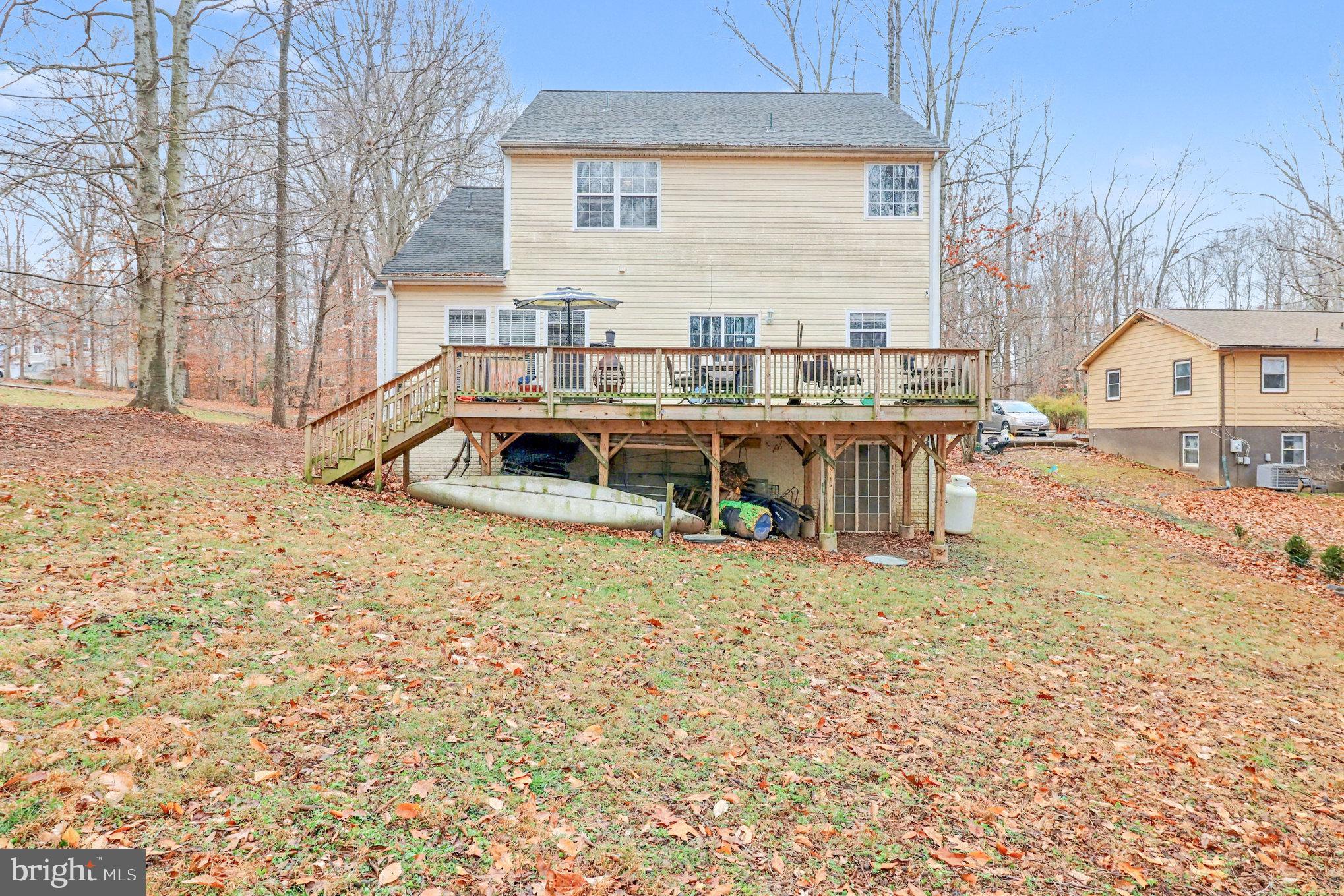 LAKE LAND - Residential