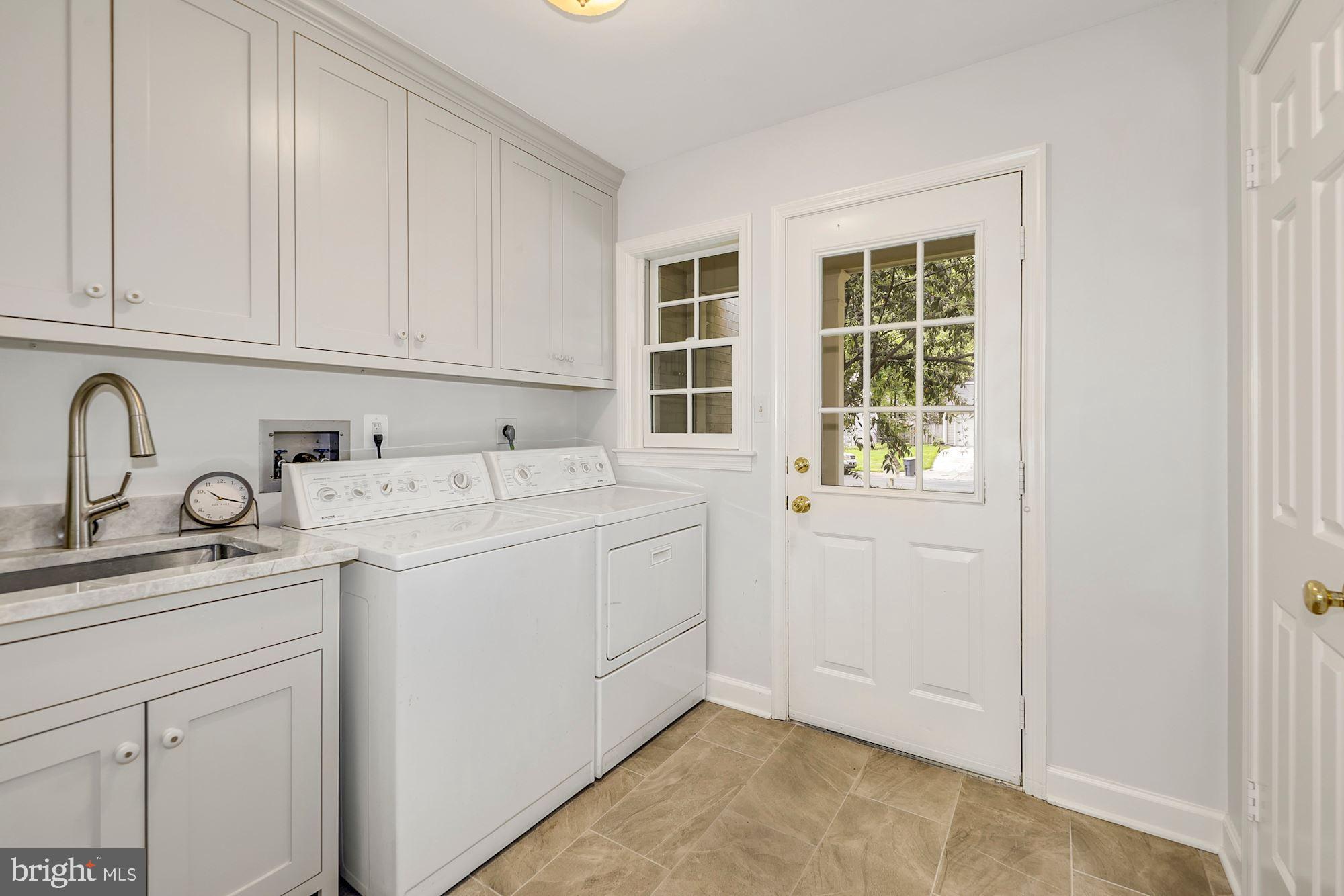 RIVER FALLS - Residential