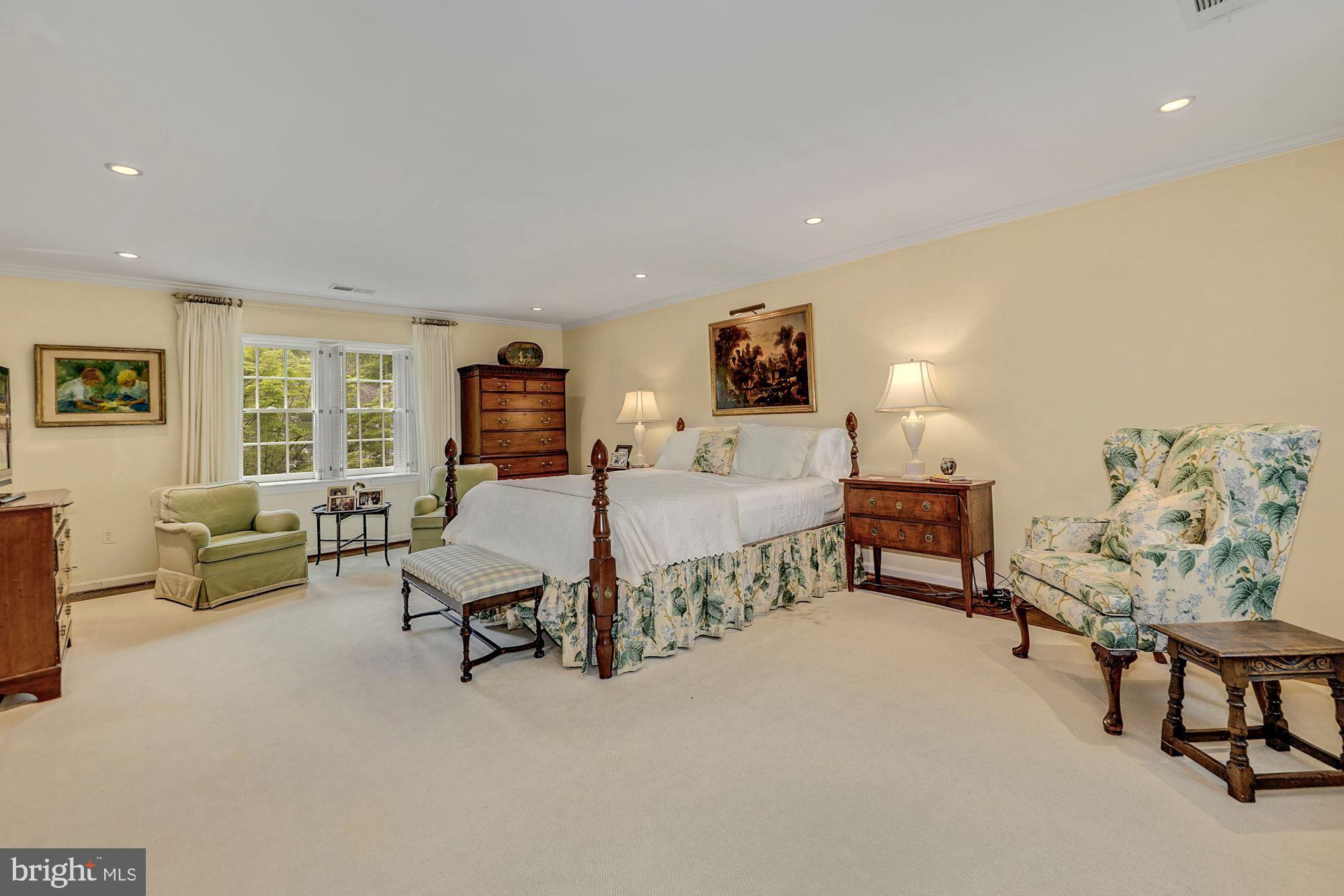 RIVER FALLS - Residential