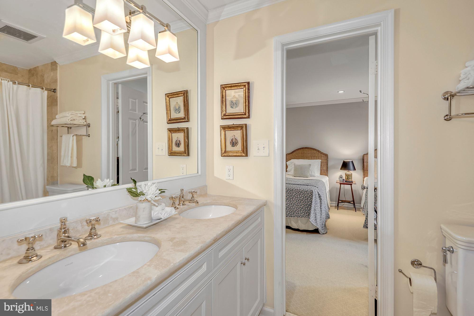 RIVER FALLS - Residential