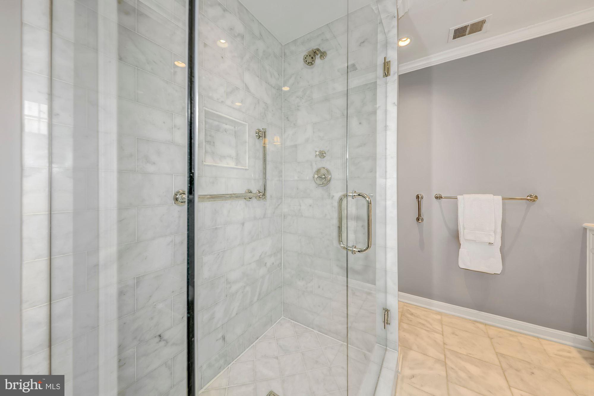 RIVER FALLS - Residential