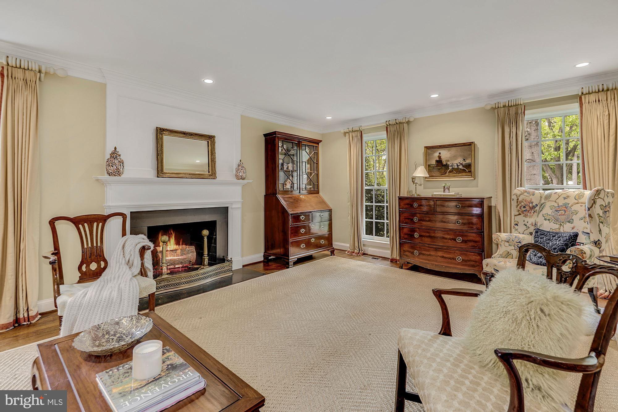 RIVER FALLS - Residential