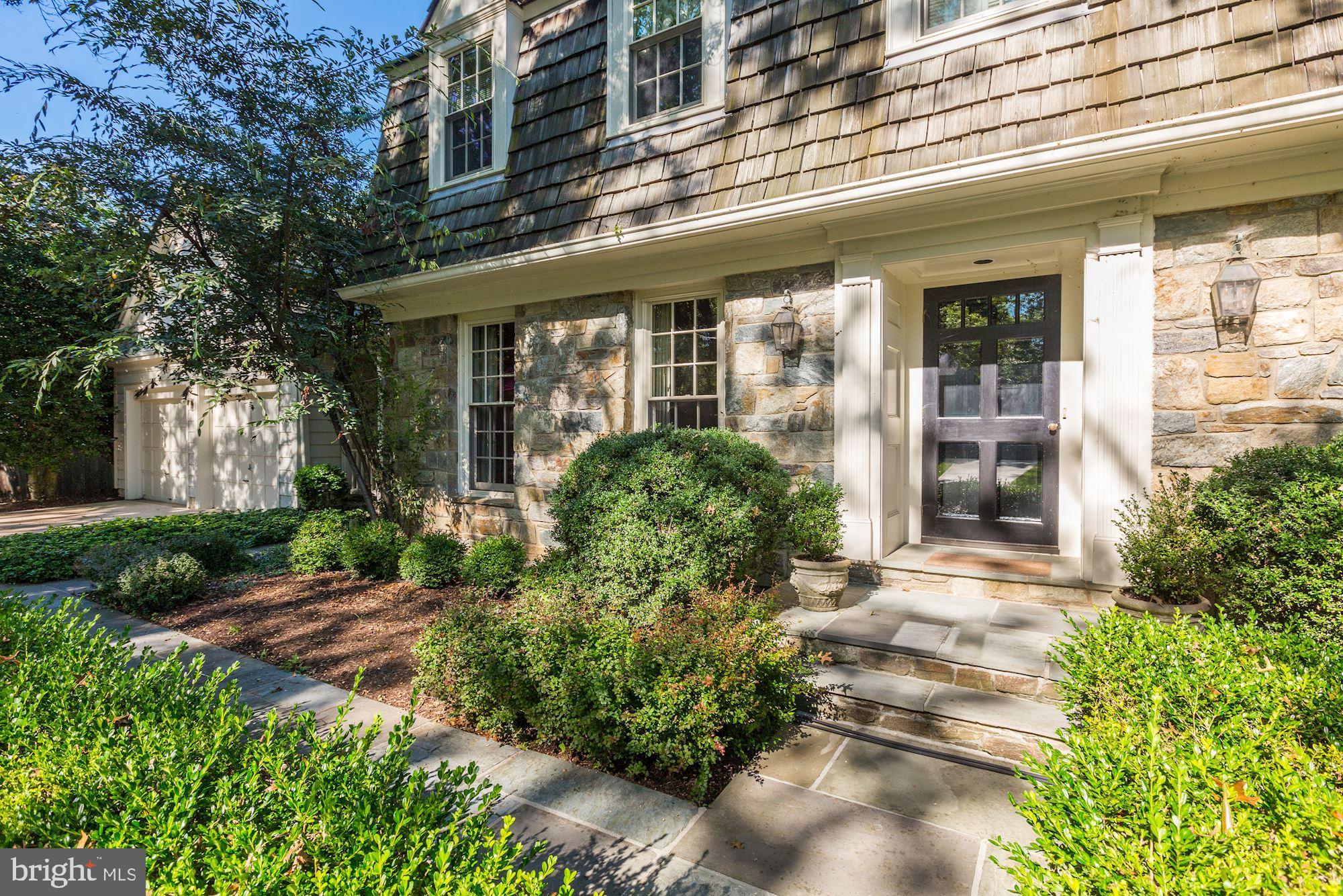 RIVER FALLS - Residential