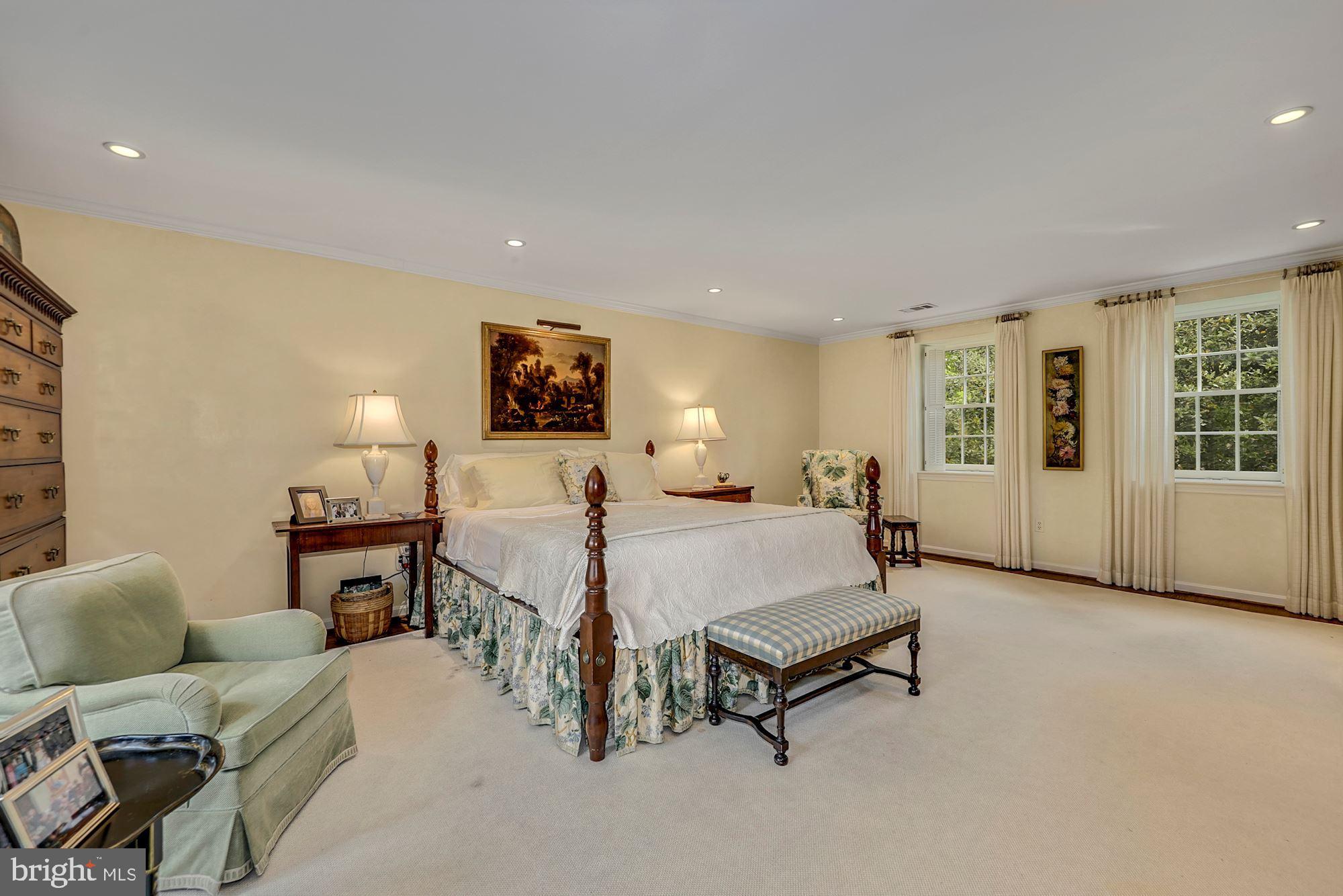 RIVER FALLS - Residential