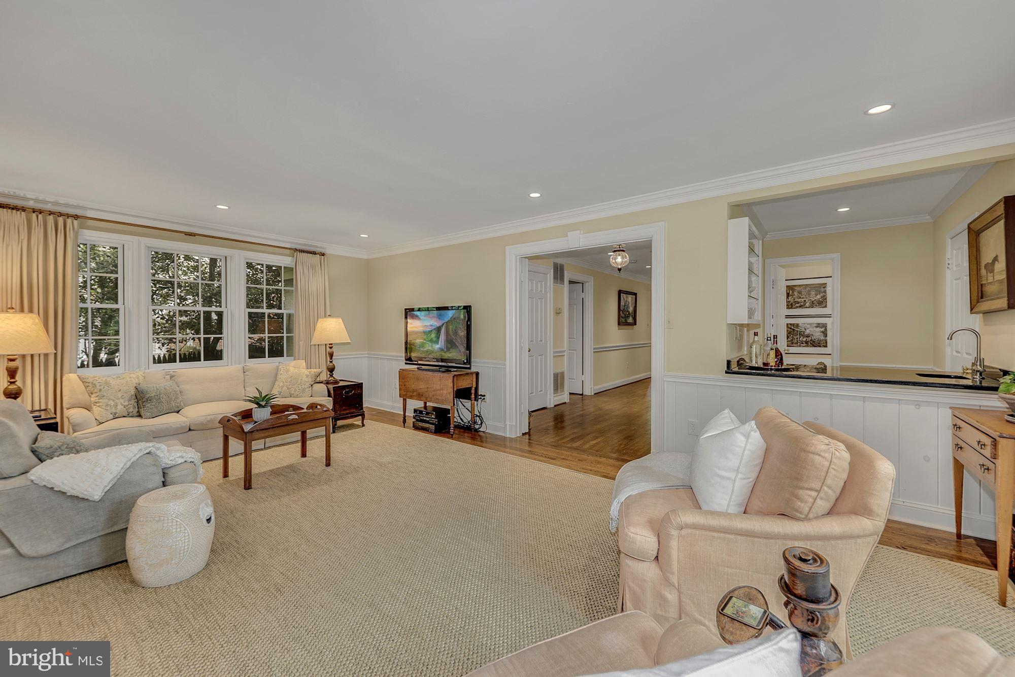 RIVER FALLS - Residential