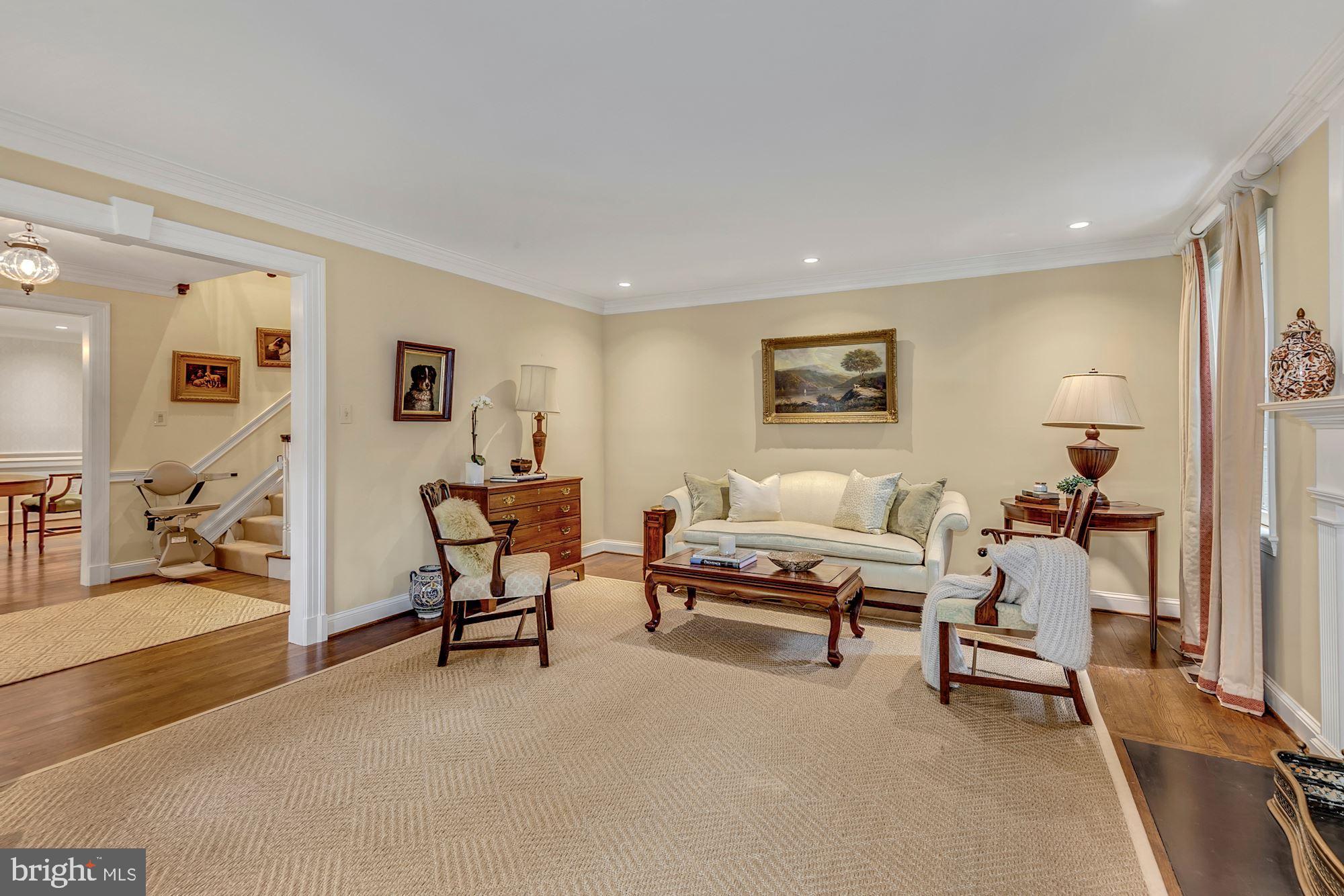 RIVER FALLS - Residential