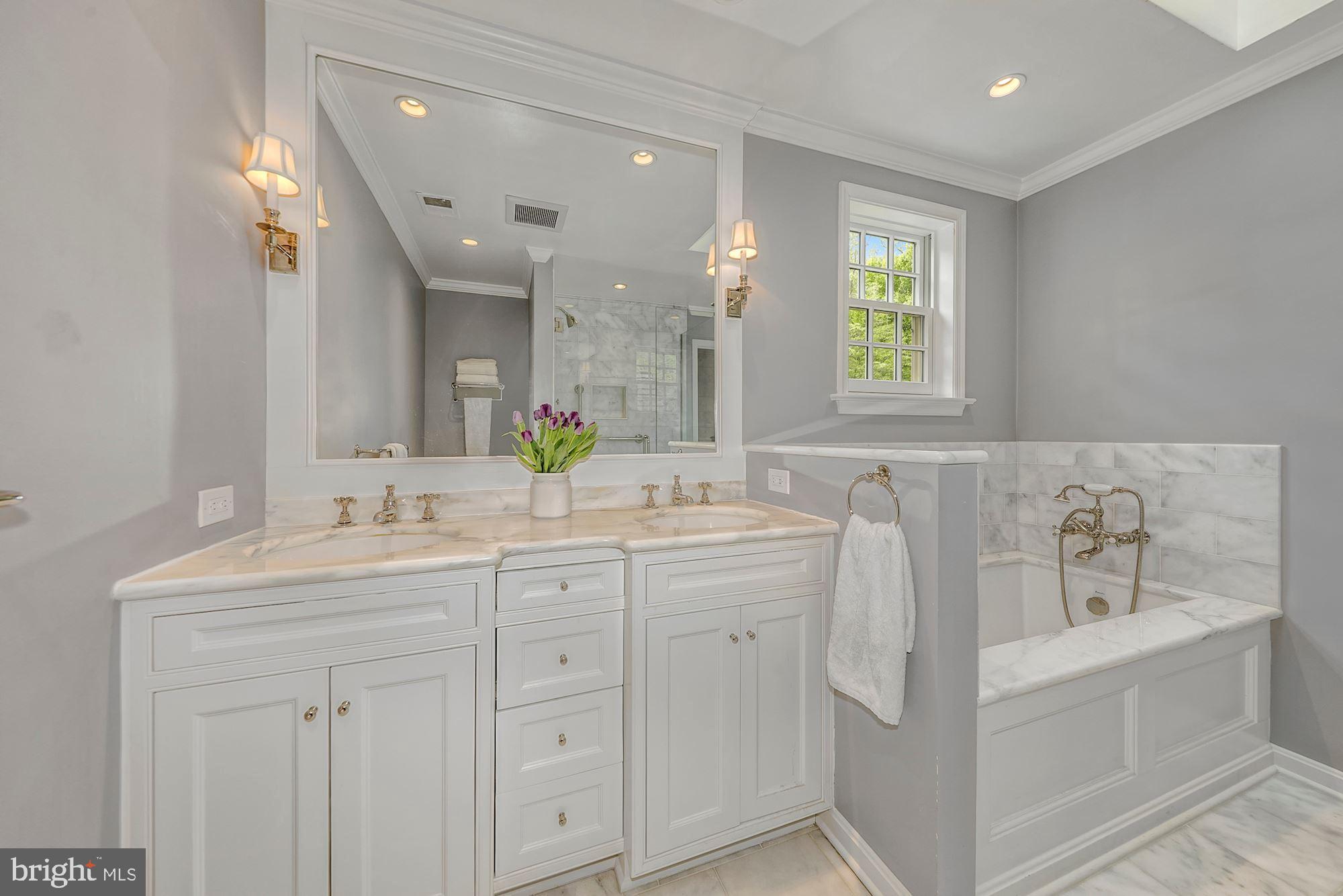 RIVER FALLS - Residential