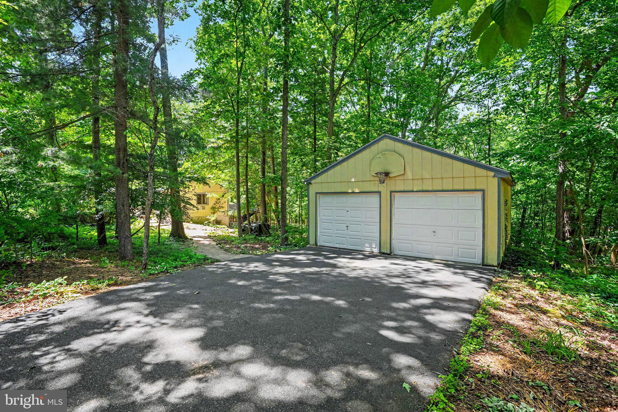 135 KNOXLYN ROAD