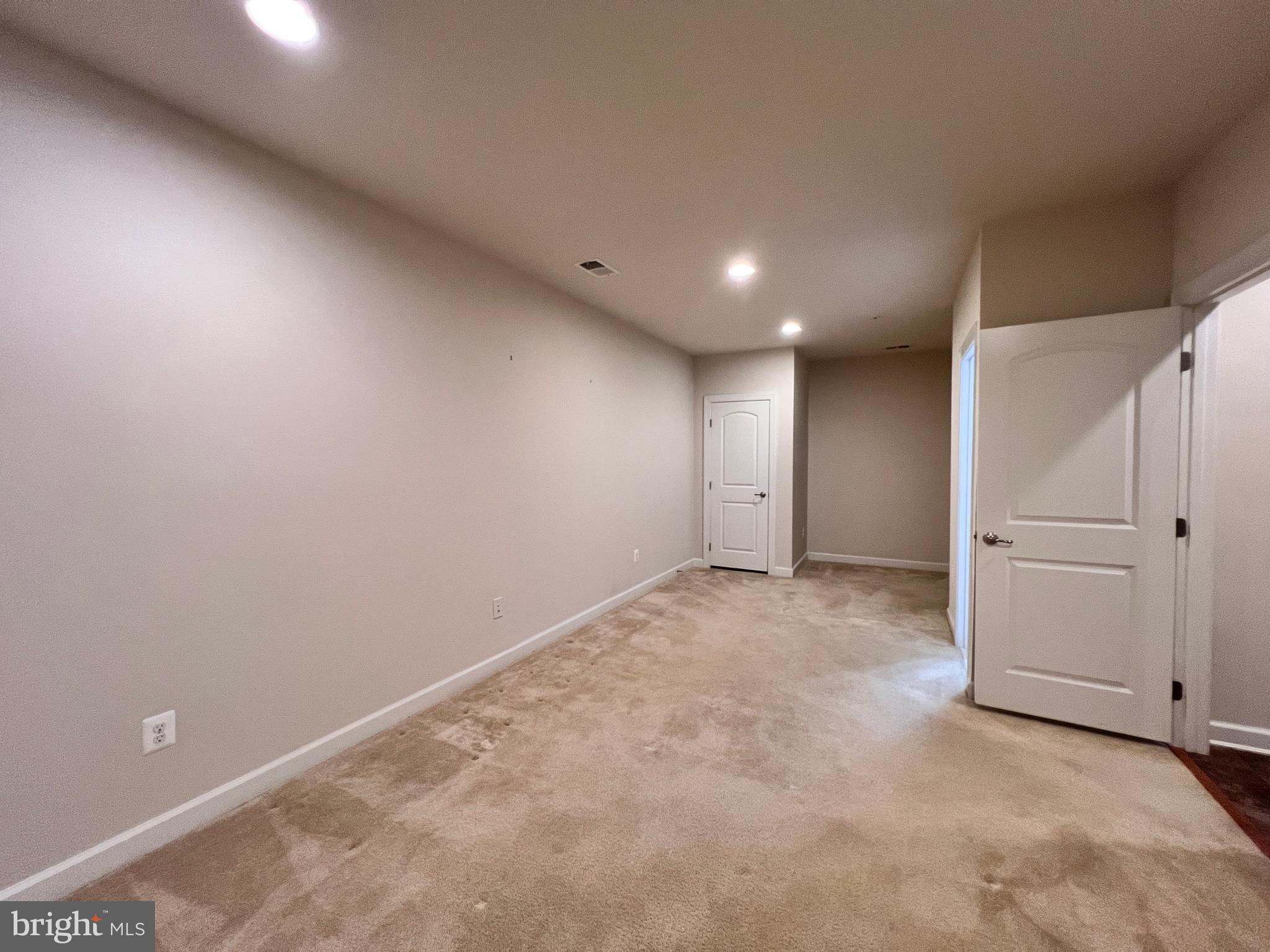 WATKINS MILL TOWN CENTER - Residential Lease