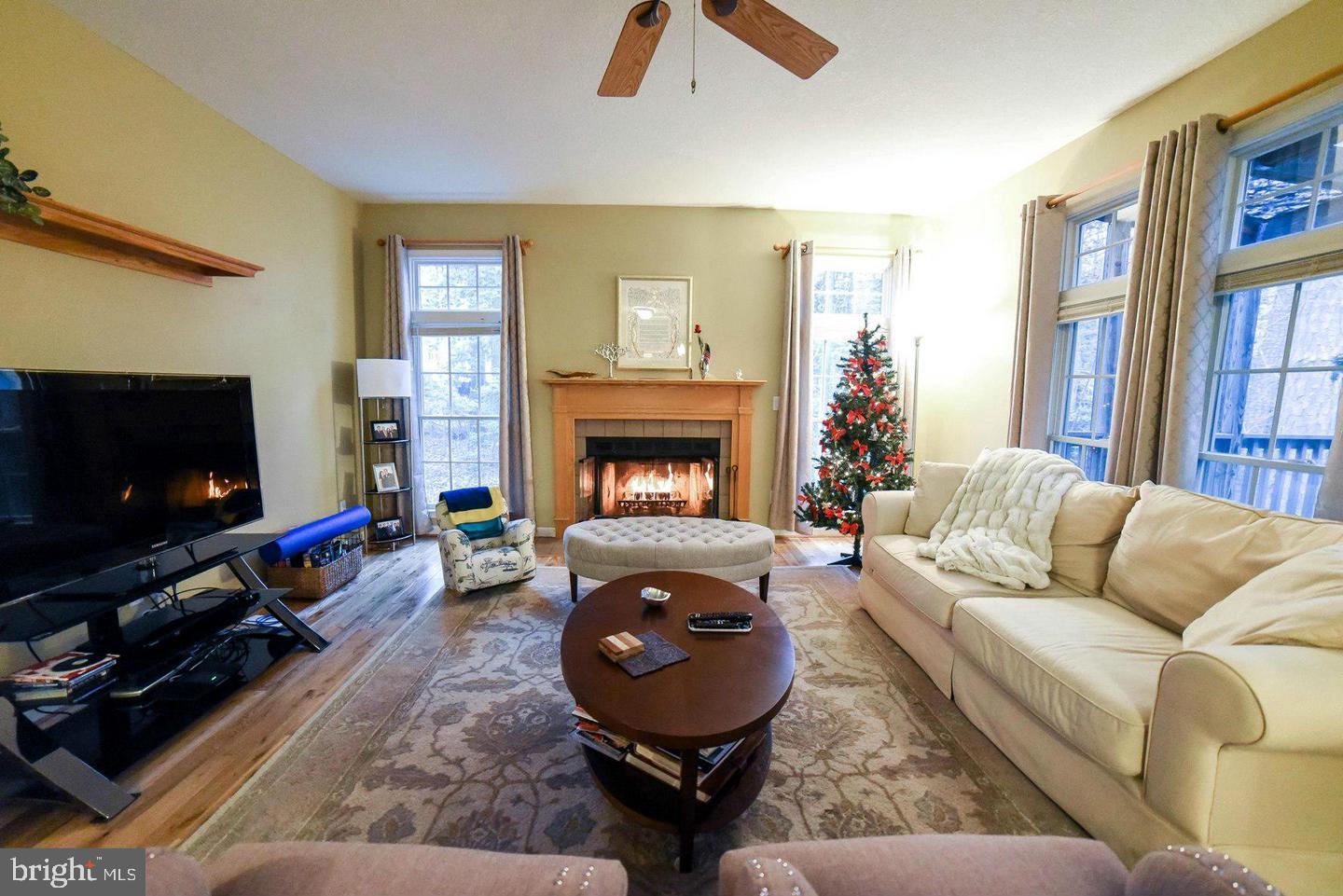 SYCAMORE HOLLOW OF WLDWD - Residential Lease