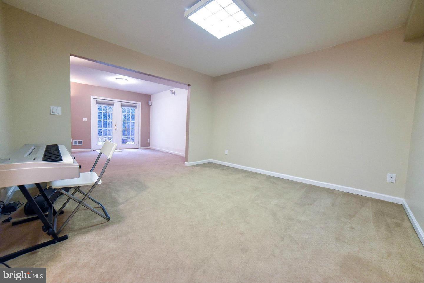 SYCAMORE HOLLOW OF WLDWD - Residential Lease