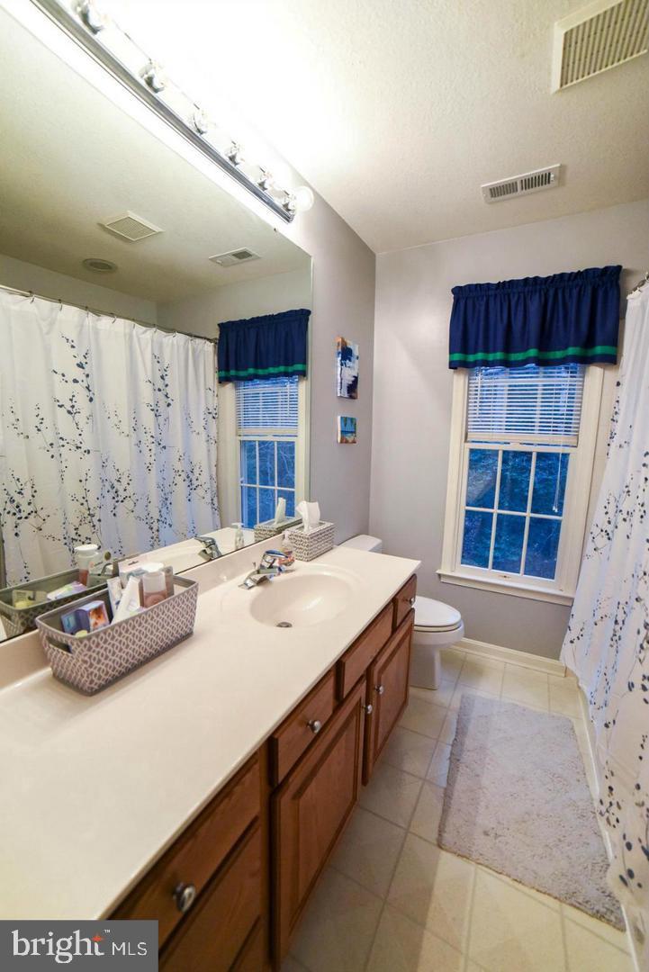 SYCAMORE HOLLOW OF WLDWD - Residential Lease