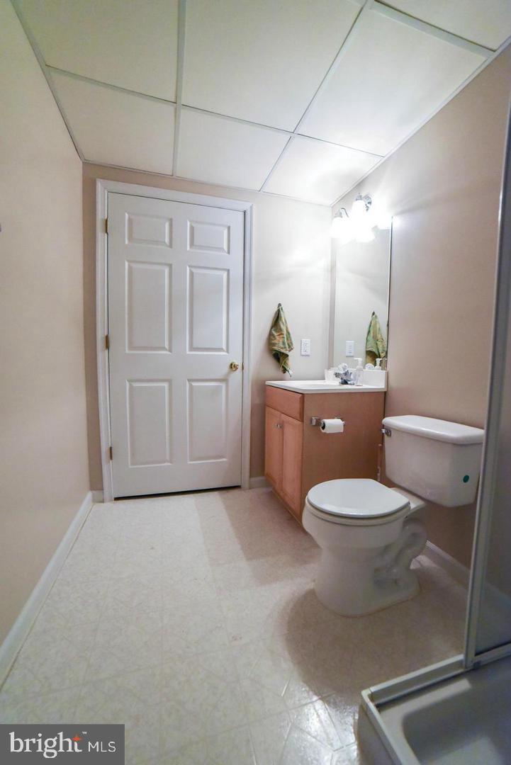 SYCAMORE HOLLOW OF WLDWD - Residential Lease