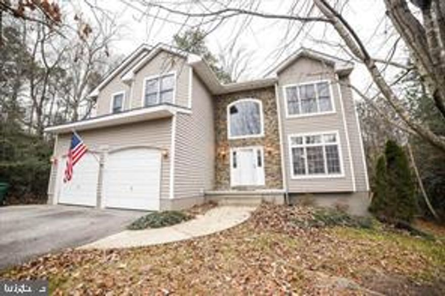 Spacious colonial tucked away on a quiet cul-de-sac. Home has 5 bedrooms all on one level. 4 full baths,3 on BDR level.1/2 BTH on main, full bath in lower level. Flowing floorplan and great kitchen open to FR. Screened porch off FR overlooks wooded back yard. Fully finished basement with recreation area, full bath and storage. Pets case by case, and owners pay for tenants use of pool.