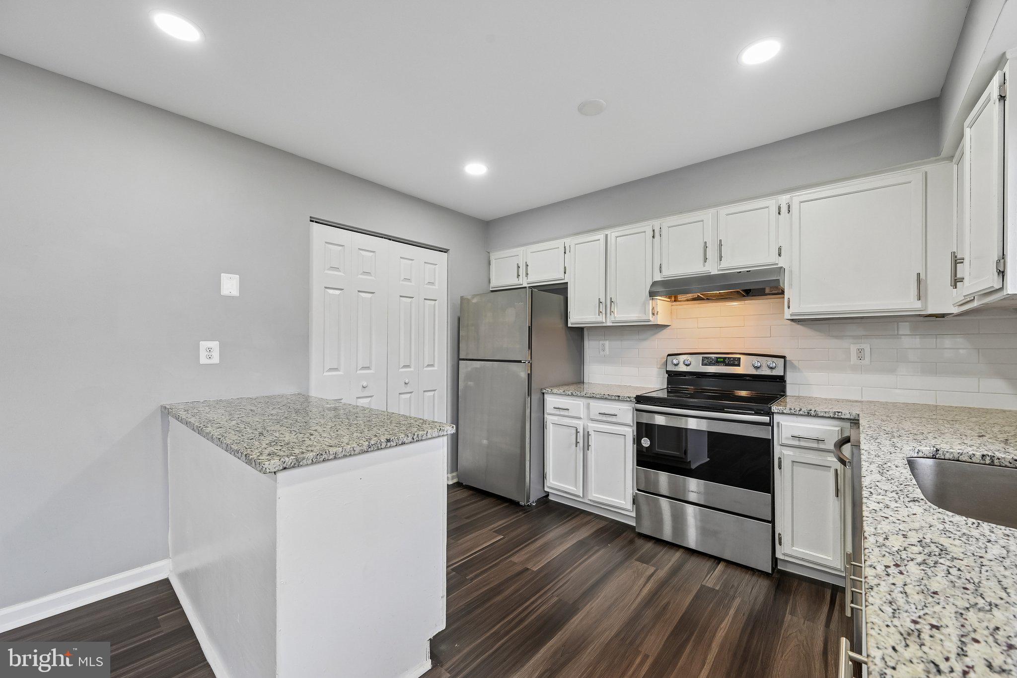 FAIRBROOK - Residential