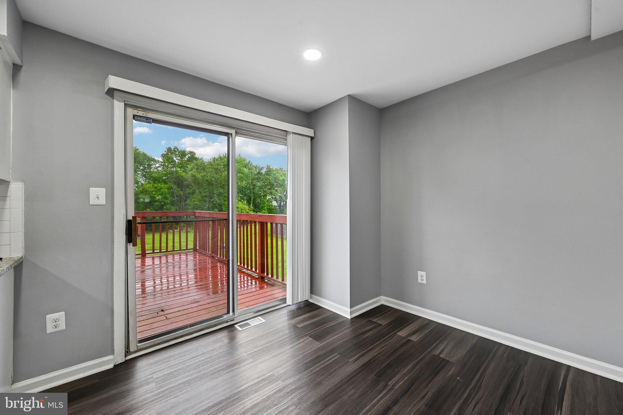 FAIRBROOK - Residential
