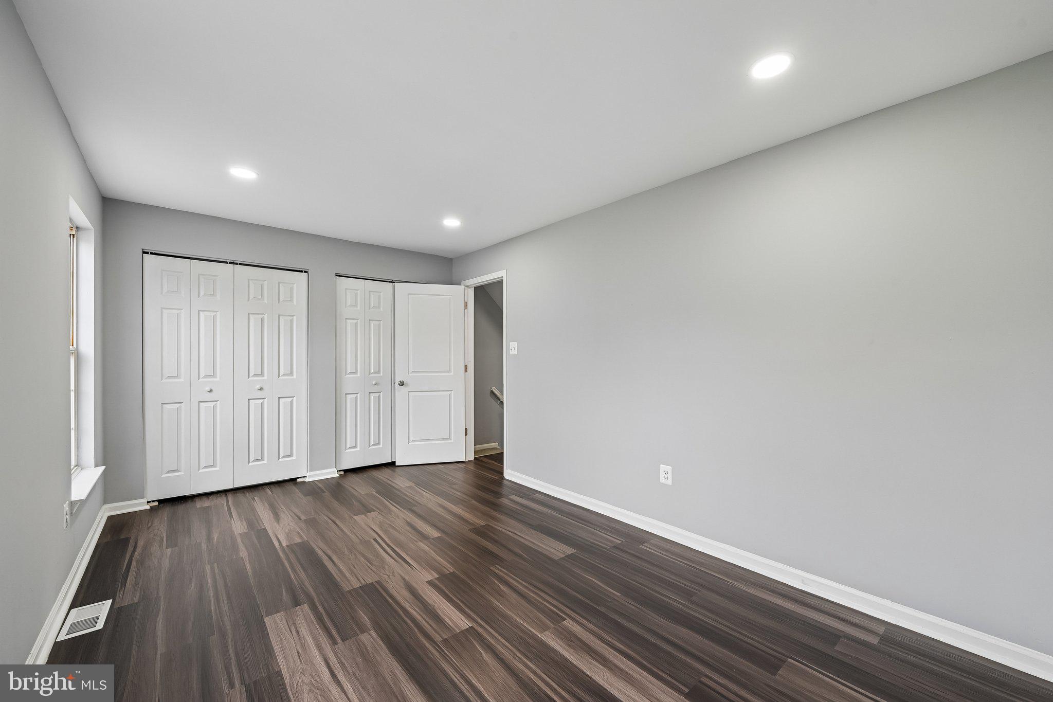 FAIRBROOK - Residential