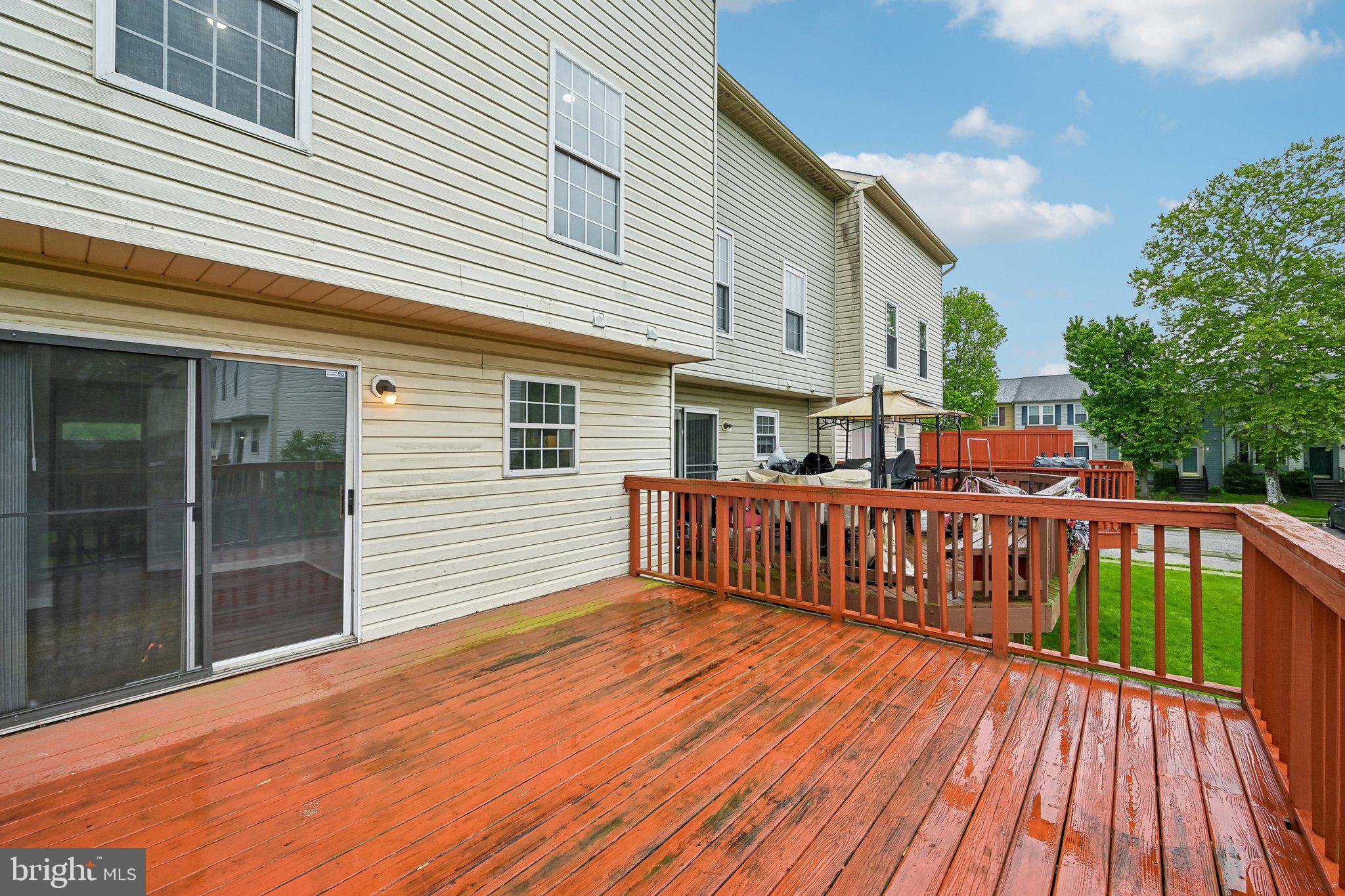 FAIRBROOK - Residential