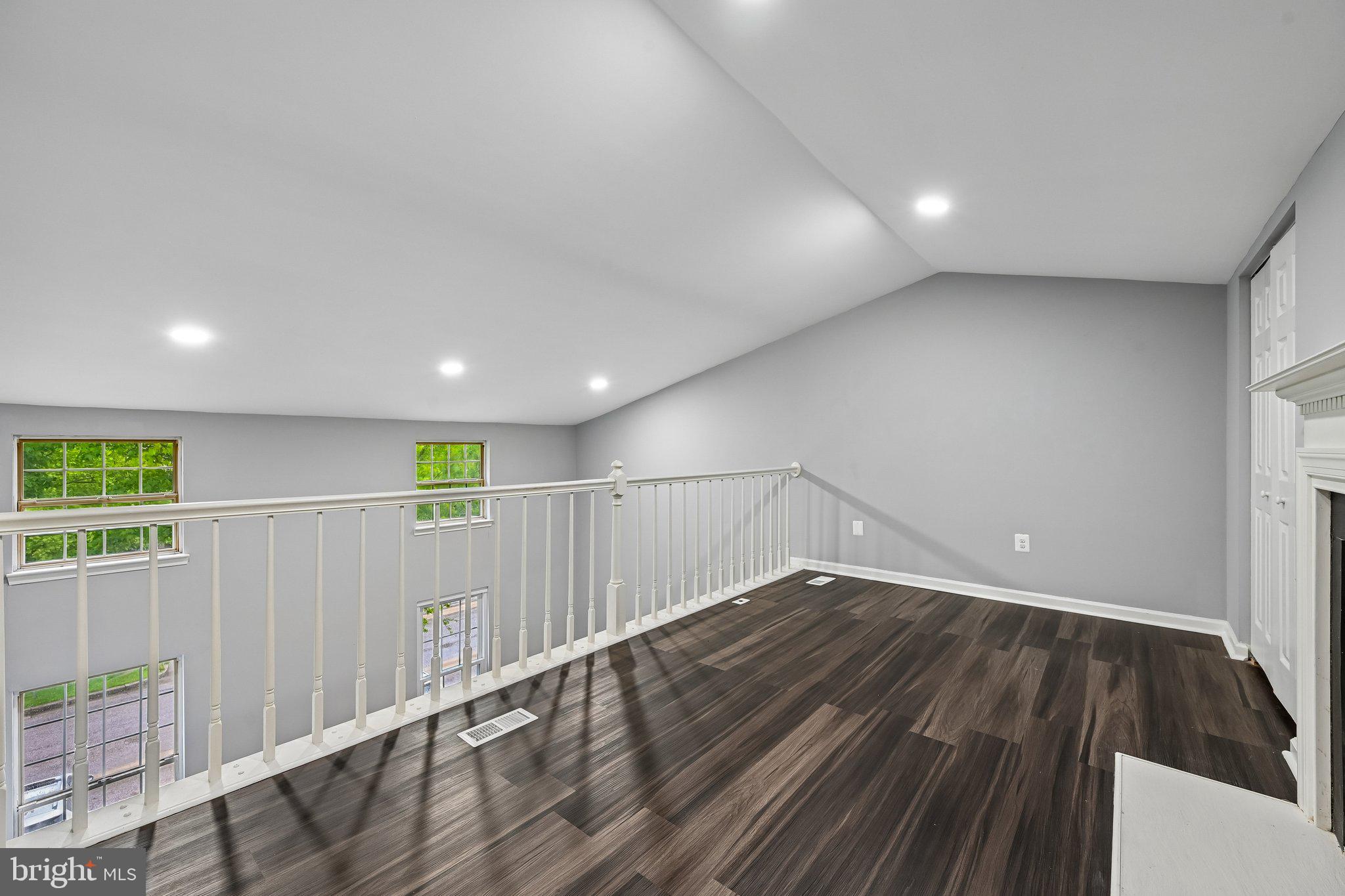 FAIRBROOK - Residential