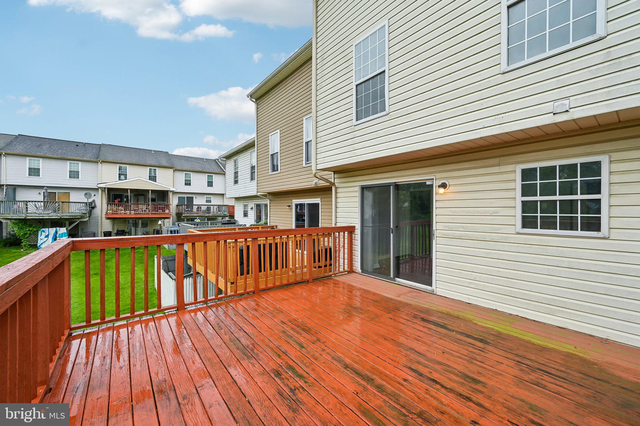 FAIRBROOK - Residential