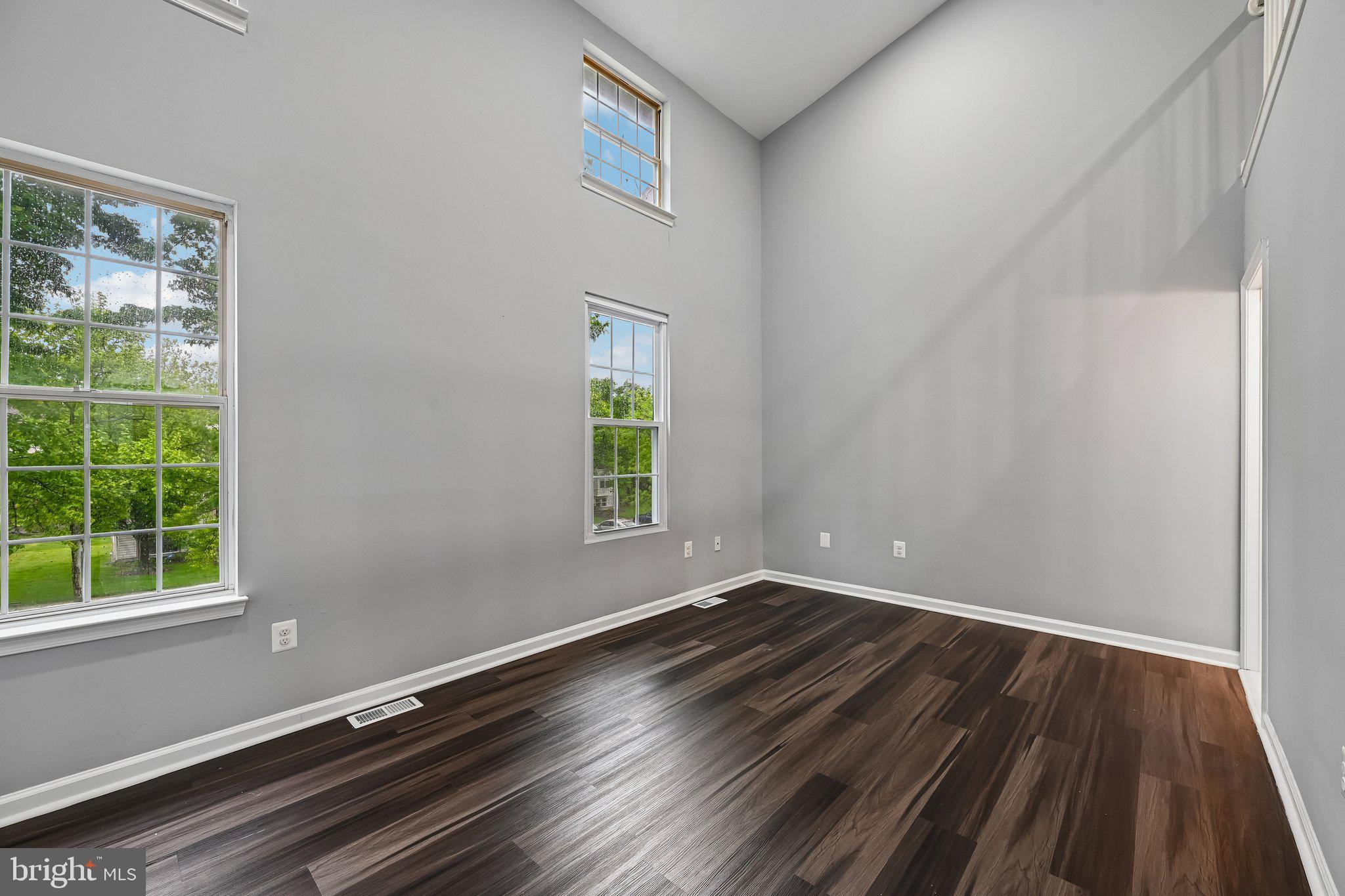 FAIRBROOK - Residential