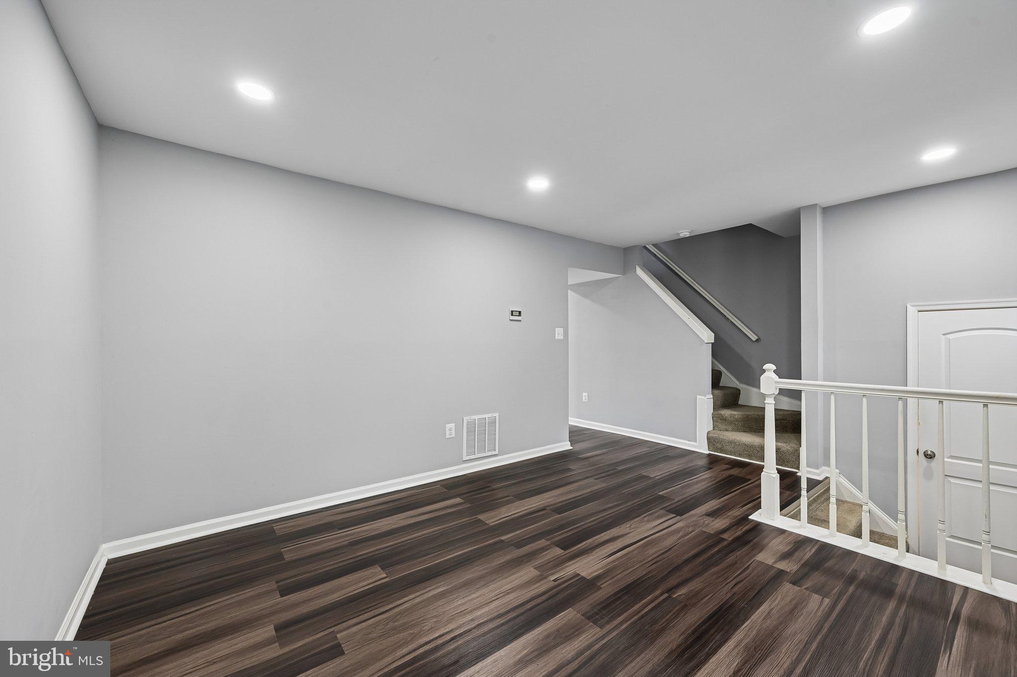FAIRBROOK - Residential