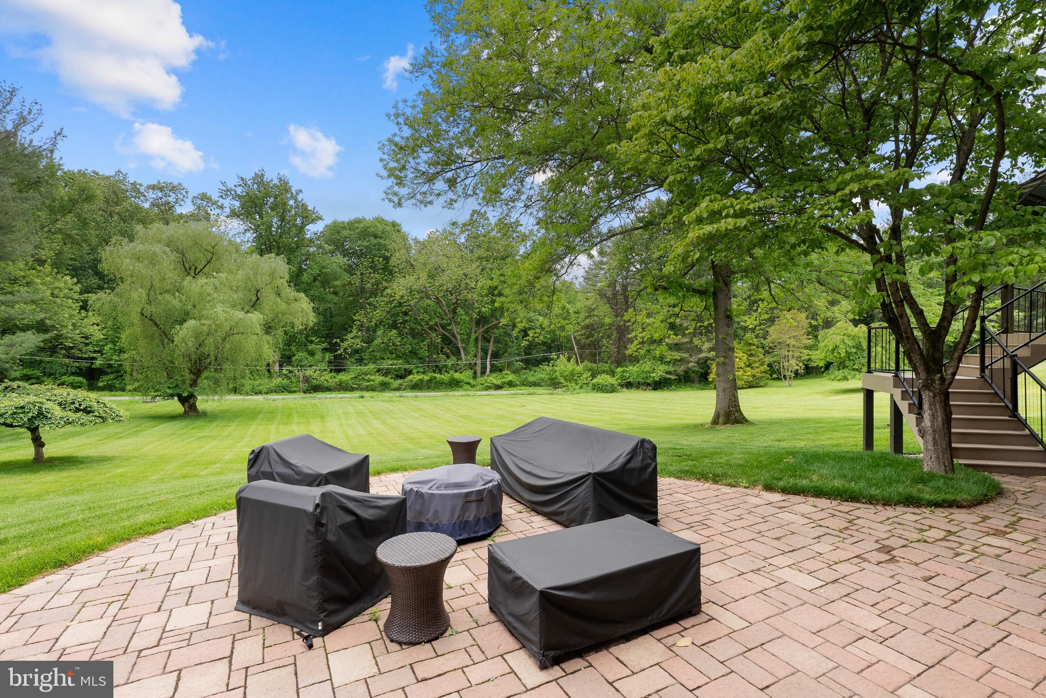 MANOR HILL - Residential