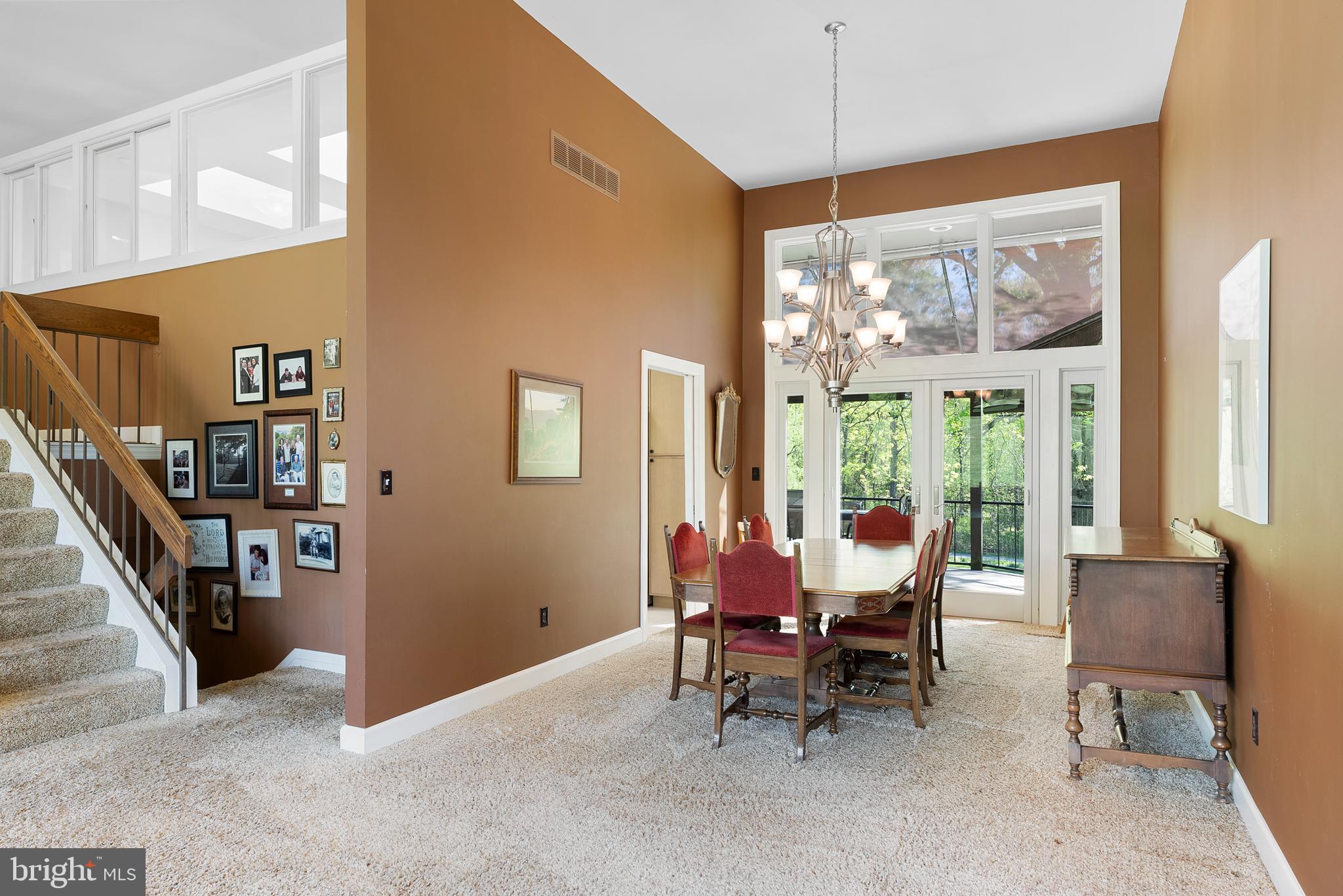 MANOR HILL - Residential