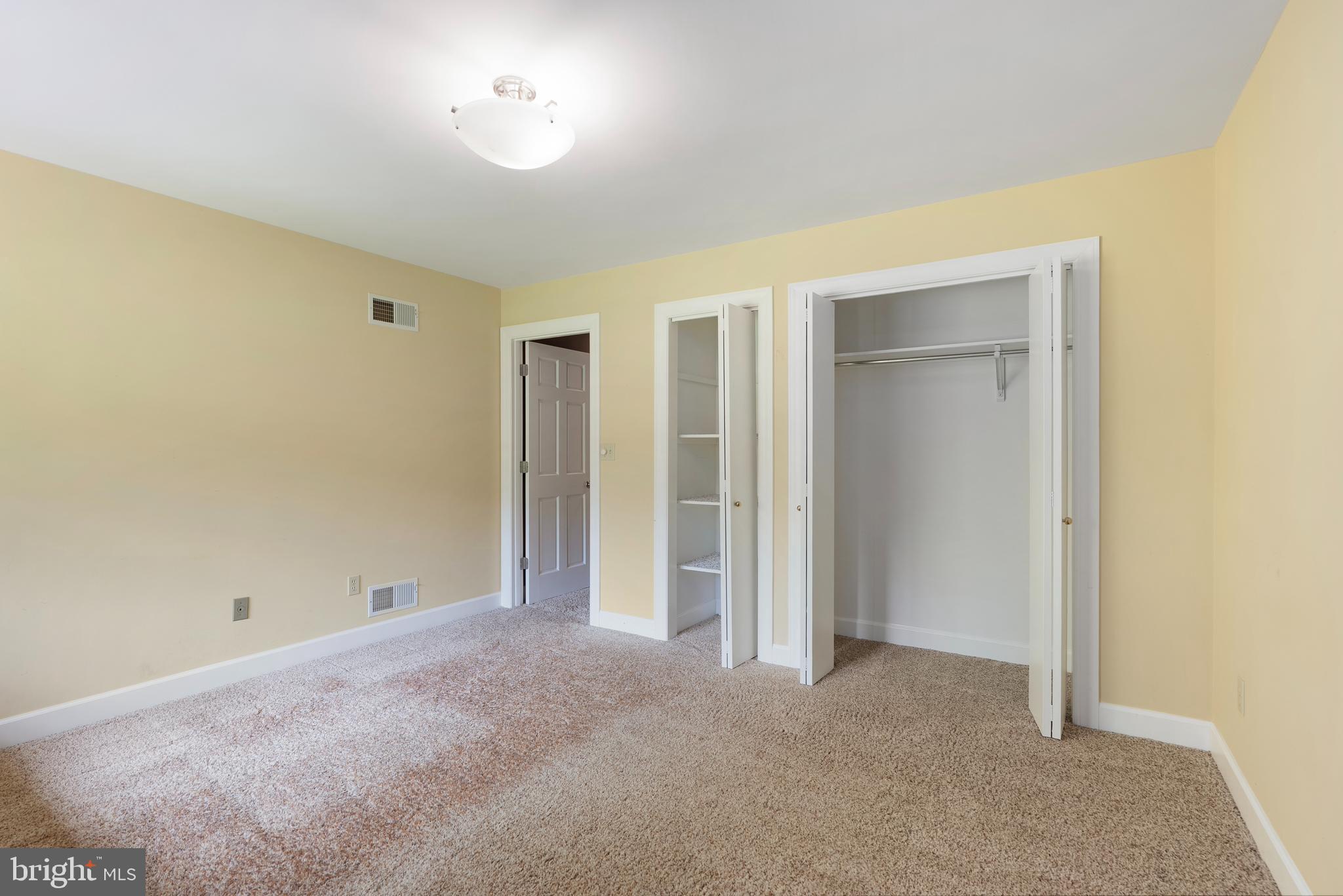 MANOR HILL - Residential