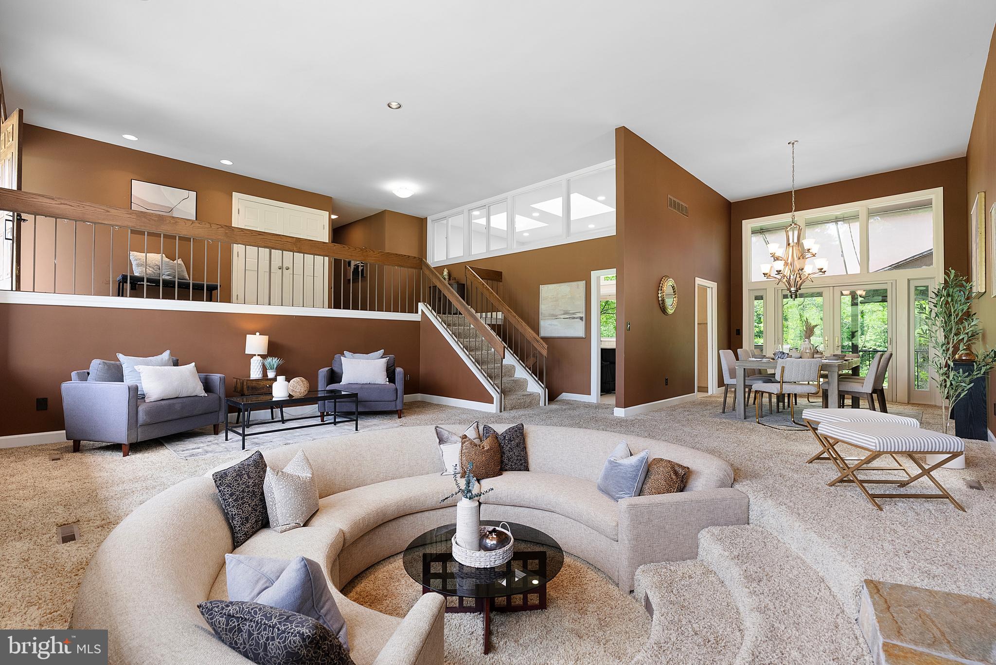 MANOR HILL - Residential