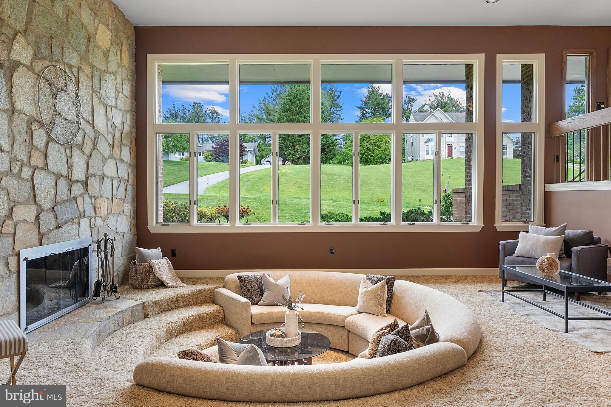 MANOR HILL - Residential