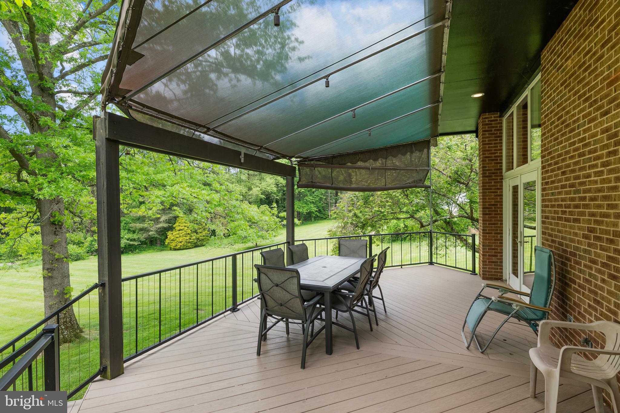 MANOR HILL - Residential