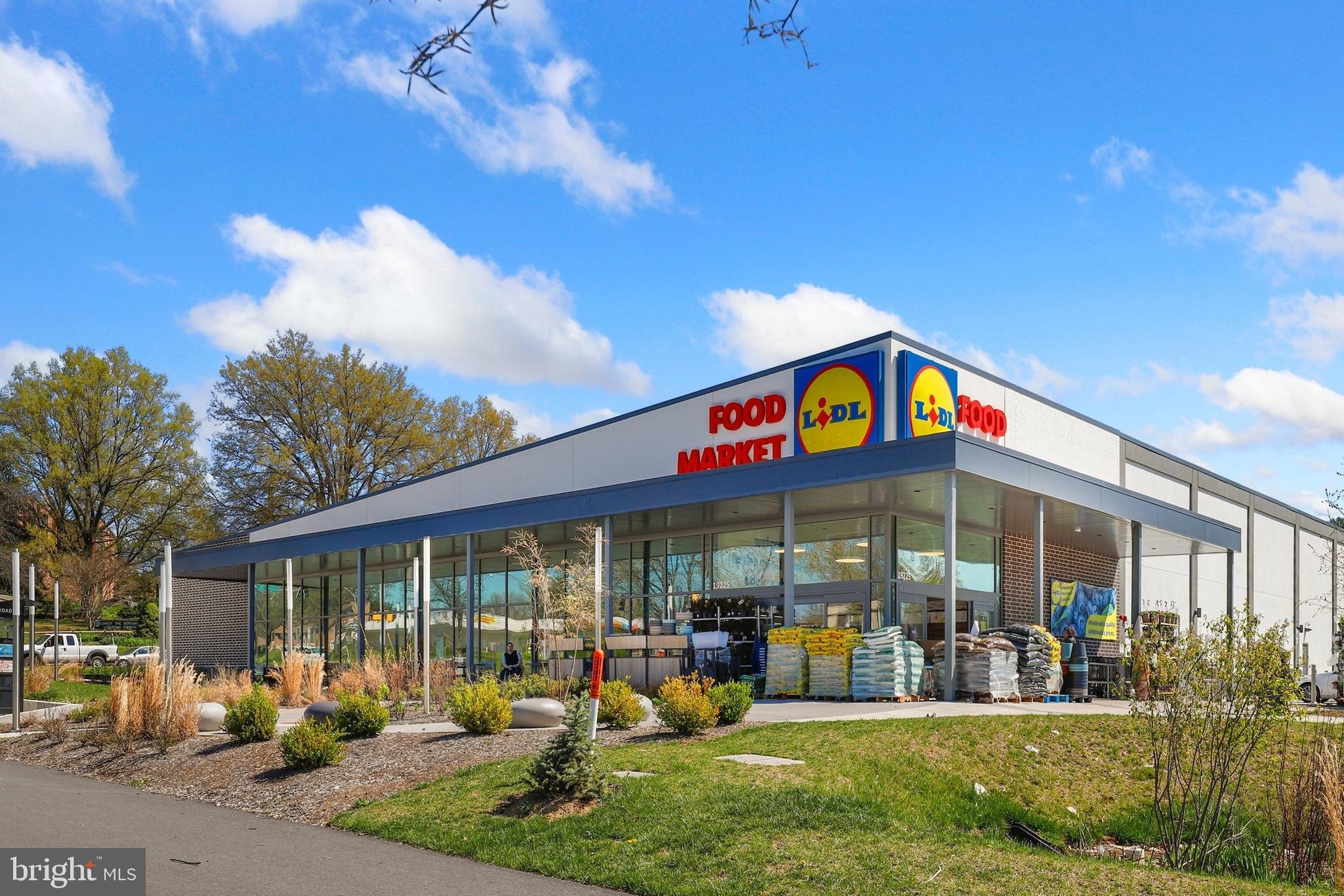 SUFFOLK PLACE - Residential