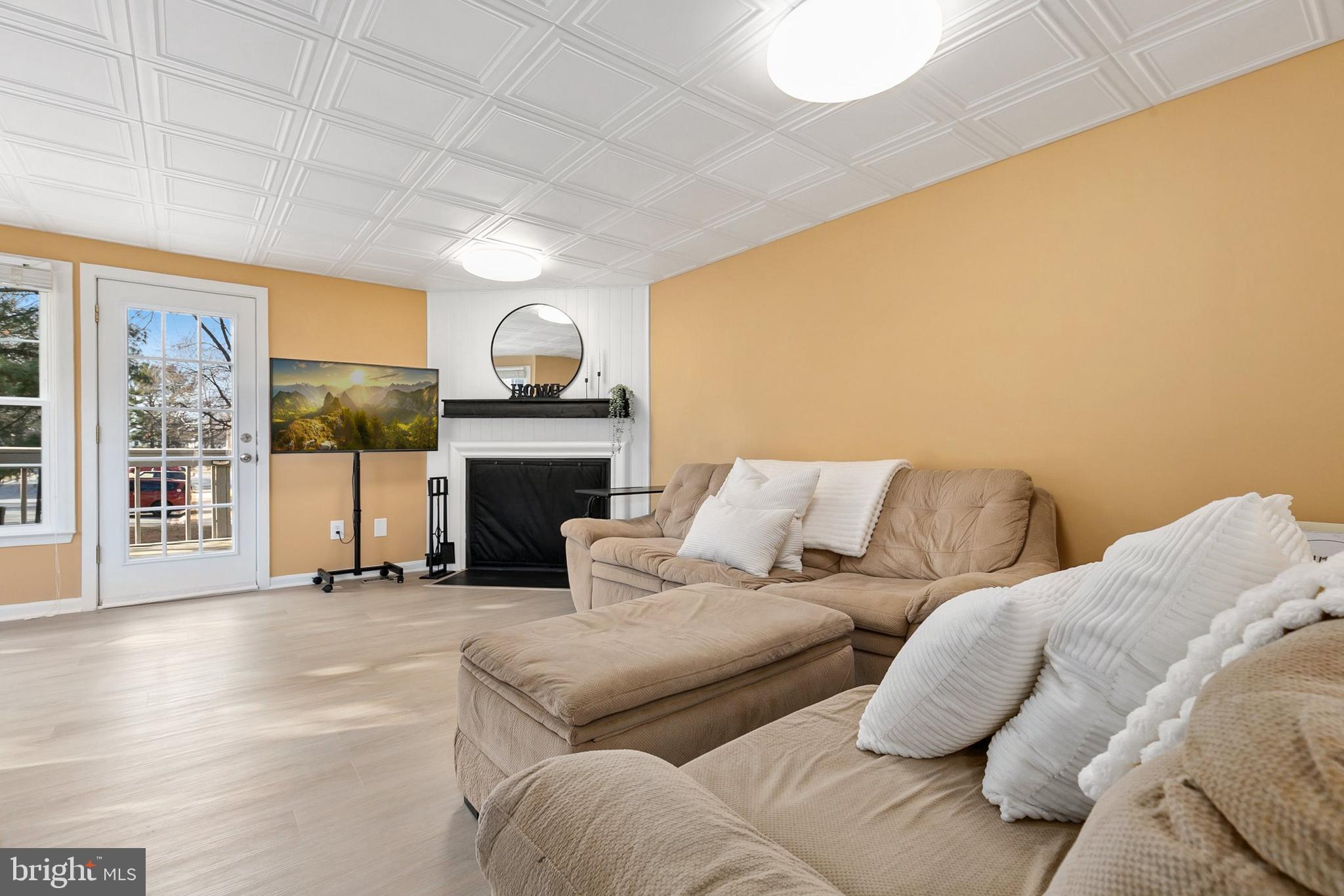 SUFFOLK PLACE - Residential