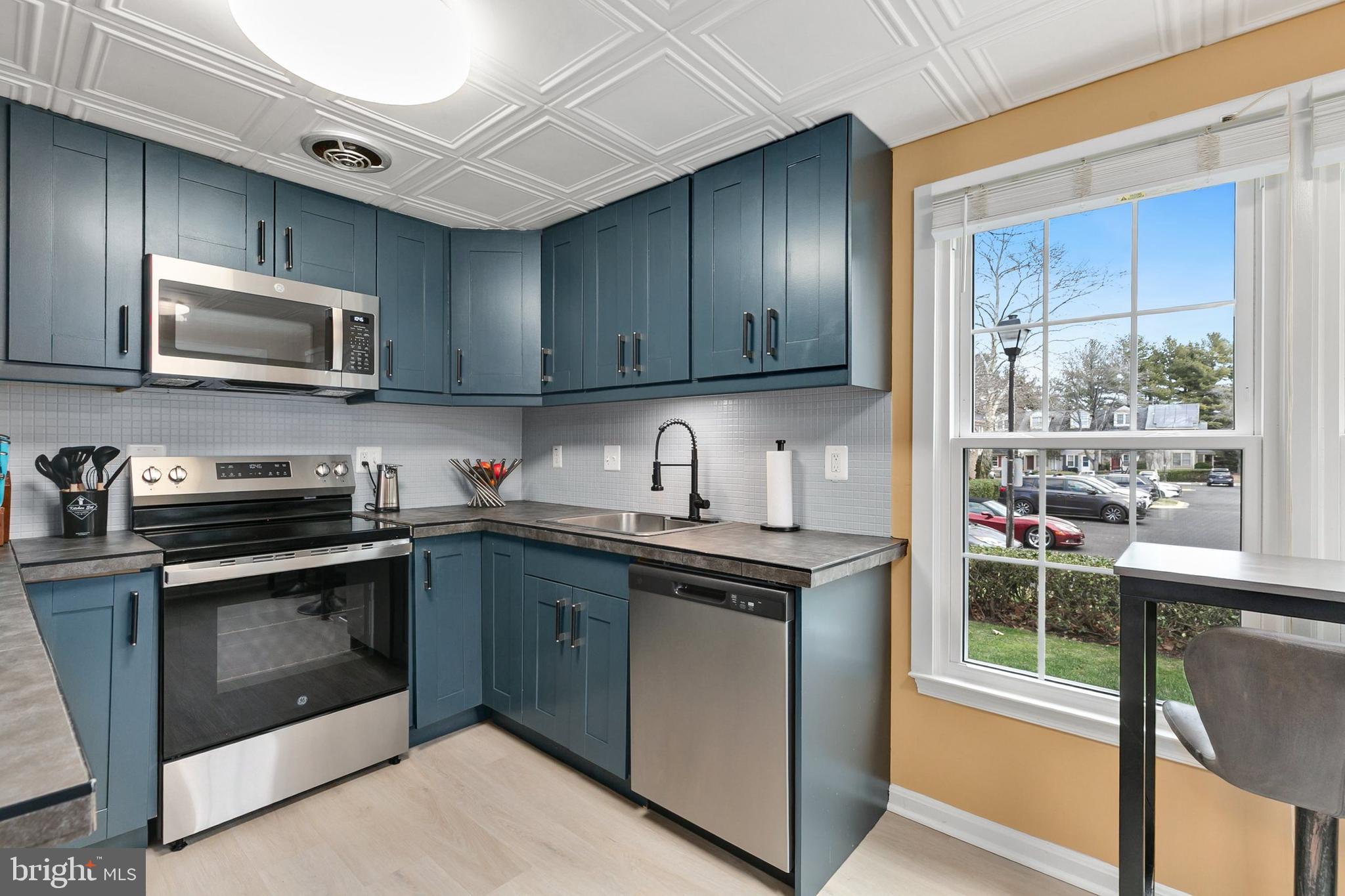 SUFFOLK PLACE - Residential