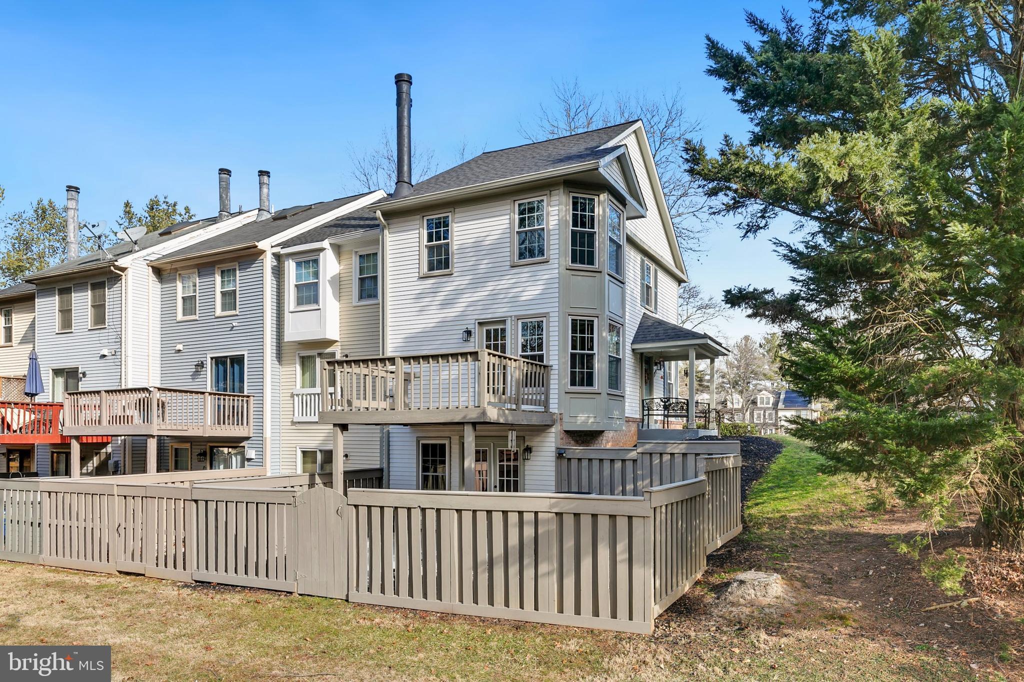 SUFFOLK PLACE - Residential